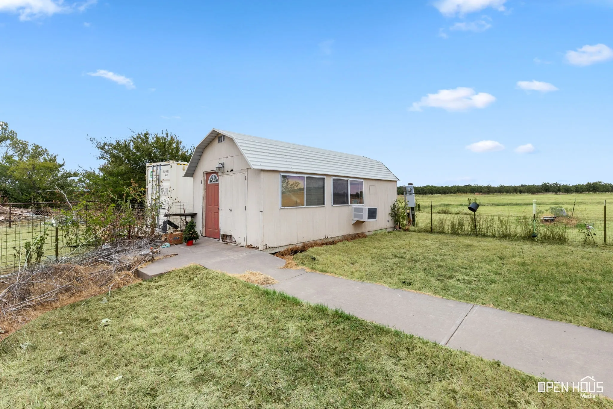 Farm For Sale in Clay County , 2657 FM 171 Road, Byers, Texas 76357, 6 Bedroom, 5 Bathroom, 2 Garage spaces, 2,412 Sqft, built in 2005, mls#21400833, Real Estate Agent in Byers, Homes For Sale in Clay county, Homes For Sale in Byers, Realtor in Byers Texas, Real Estate Brokerage Independent Realty Texas, Luminita Cordes Realtor