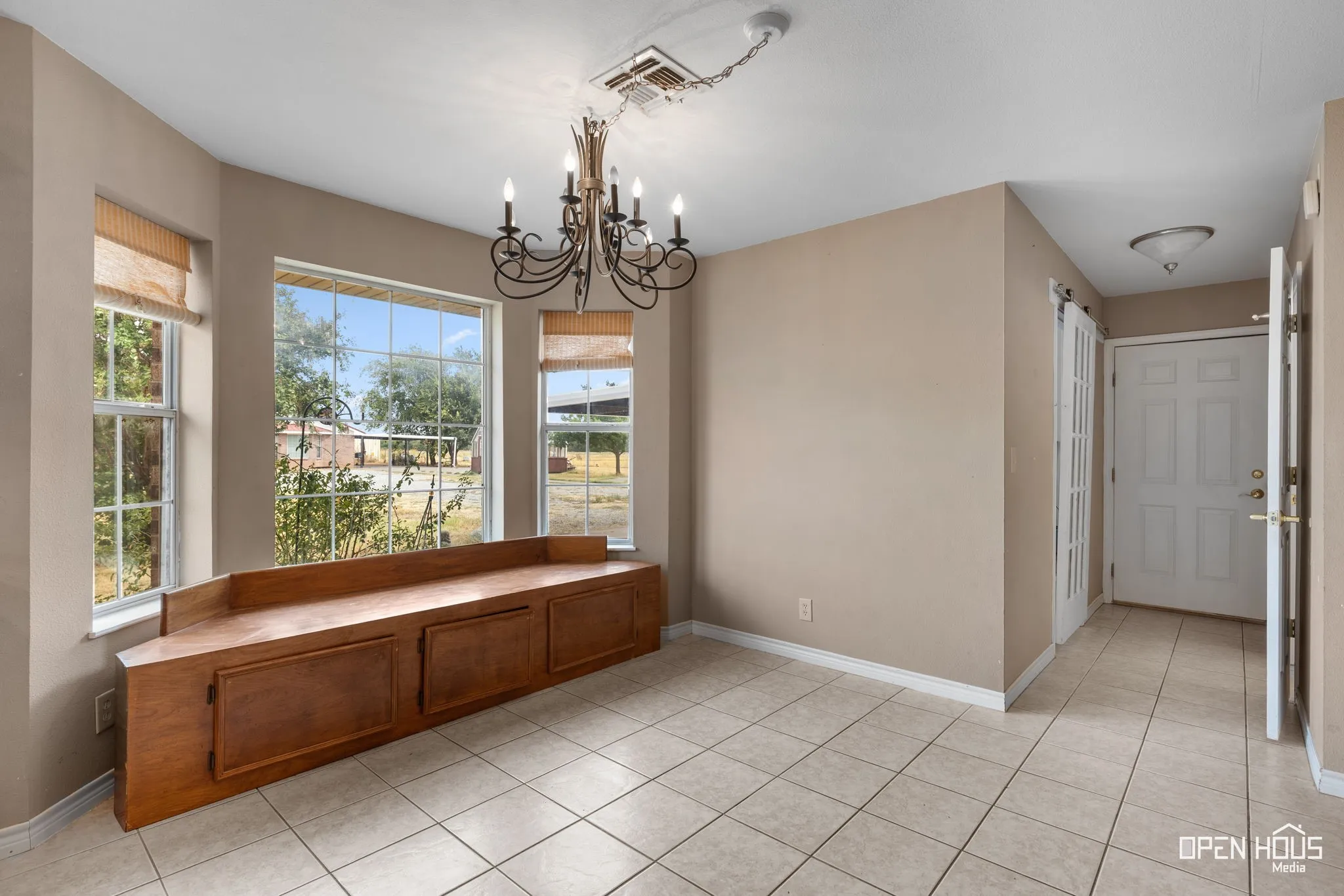Farm For Sale in Clay County , 2657 FM 171 Road, Byers, Texas 76357, 6 Bedroom, 5 Bathroom, 2 Garage spaces, 2,412 Sqft, built in 2005, mls#21400833, Real Estate Agent in Byers, Homes For Sale in Clay county, Homes For Sale in Byers, Realtor in Byers Texas, Real Estate Brokerage Independent Realty Texas, Luminita Cordes Realtor