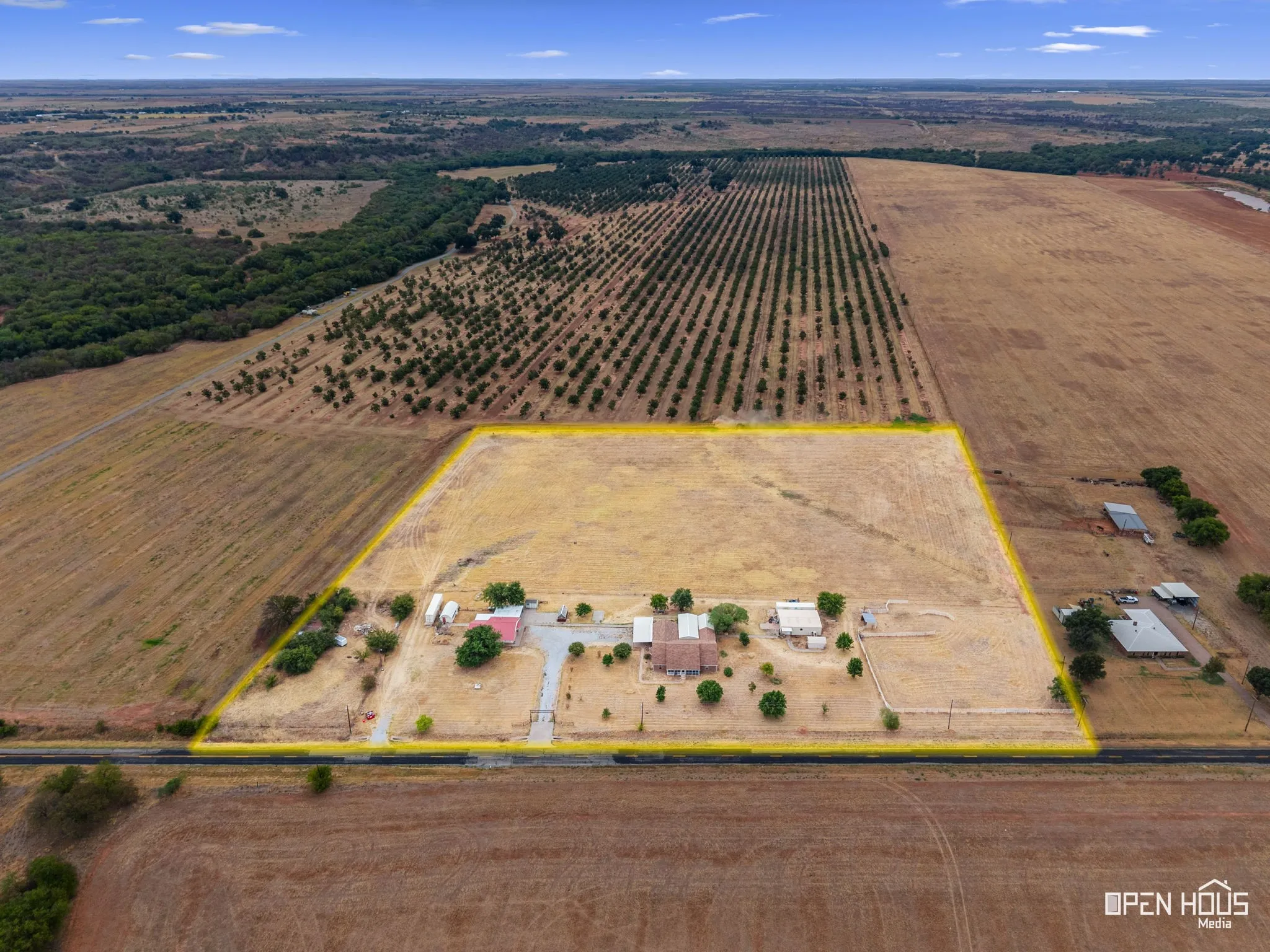 Farm For Sale in Clay County , 2657 FM 171 Road, Byers, Texas 76357, 6 Bedroom, 5 Bathroom, 2 Garage spaces, 2,412 Sqft, built in 2005, mls#21400833, Real Estate Agent in Byers, Homes For Sale in Clay county, Homes For Sale in Byers, Realtor in Byers Texas, Real Estate Brokerage Independent Realty Texas, Luminita Cordes Realtor