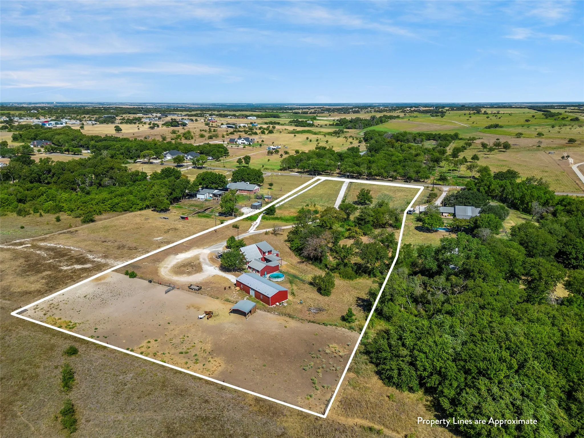 Single Family Residence For Sale in Mc Lennan County , 518 Warren Road, Lorena, Texas 76655, 4 Bedroom, 2 Bathroom, 2 Garage spaces, 2,260 Sqft, built in 1983, mls#21397740, Real Estate Agent in Lorena, Homes For Sale in Mc Lennan county, Homes For Sale in Lorena, Realtor in Lorena Texas, Real Estate Brokerage Independent Realty Texas, Luminita Cordes Realtor