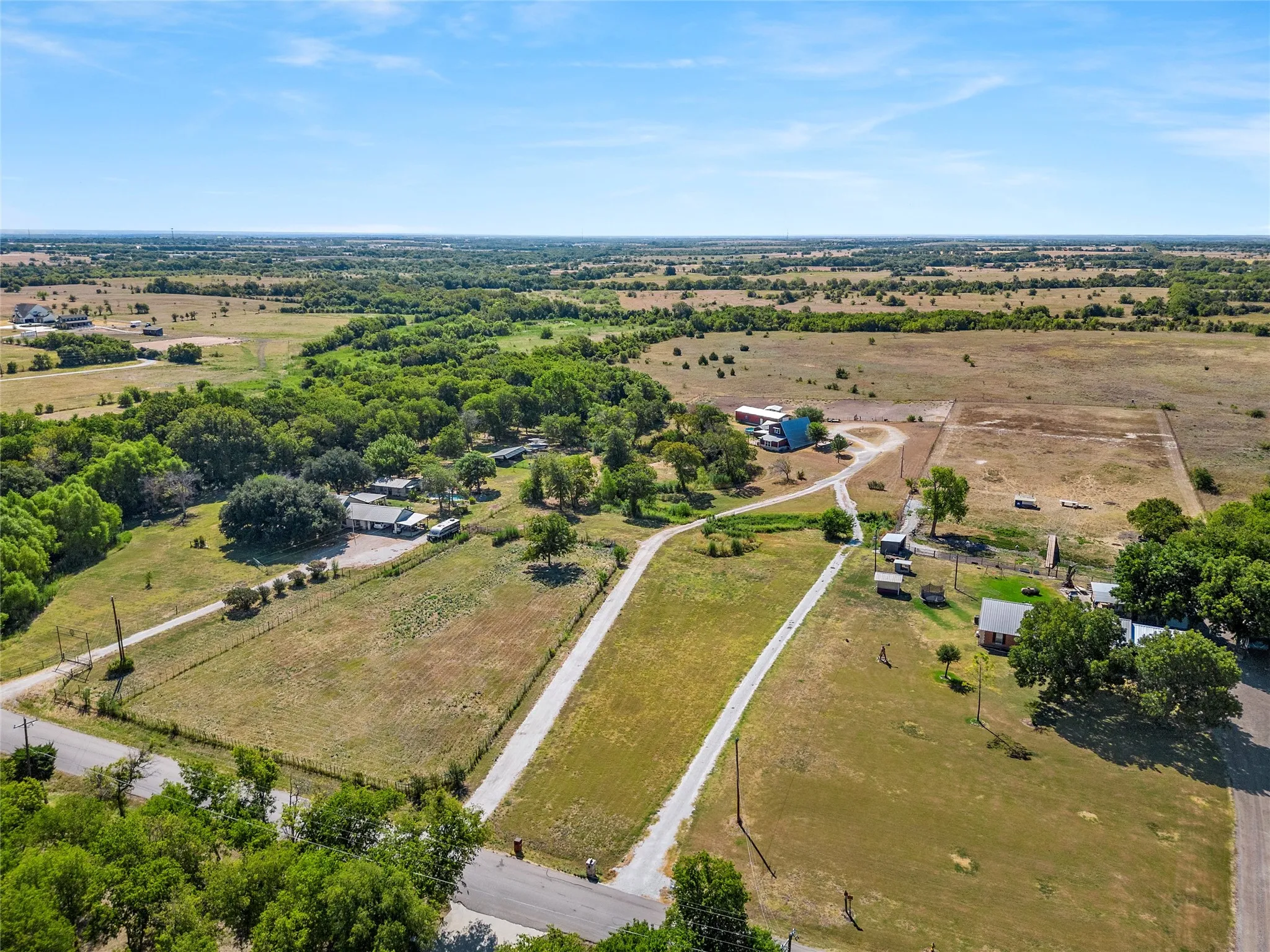 Single Family Residence For Sale in Mc Lennan County , 518 Warren Road, Lorena, Texas 76655, 4 Bedroom, 2 Bathroom, 2 Garage spaces, 2,260 Sqft, built in 1983, mls#21397740, Real Estate Agent in Lorena, Homes For Sale in Mc Lennan county, Homes For Sale in Lorena, Realtor in Lorena Texas, Real Estate Brokerage Independent Realty Texas, Luminita Cordes Realtor