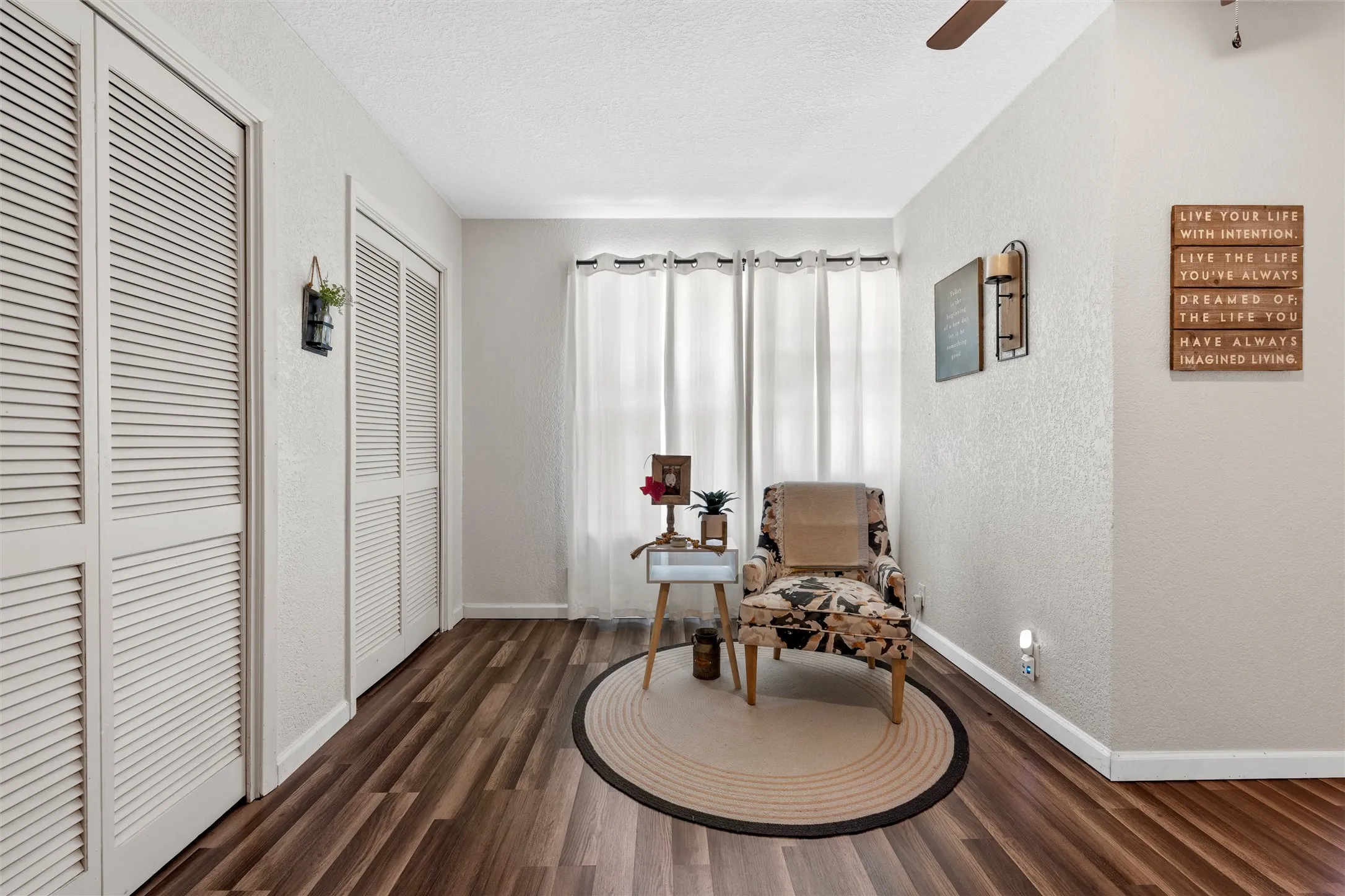 Single Family Residence For Sale in Mc Lennan County , 518 Warren Road, Lorena, Texas 76655, 4 Bedroom, 2 Bathroom, 2 Garage spaces, 2,260 Sqft, built in 1983, mls#21397740, Real Estate Agent in Lorena, Homes For Sale in Mc Lennan county, Homes For Sale in Lorena, Realtor in Lorena Texas, Real Estate Brokerage Independent Realty Texas, Luminita Cordes Realtor