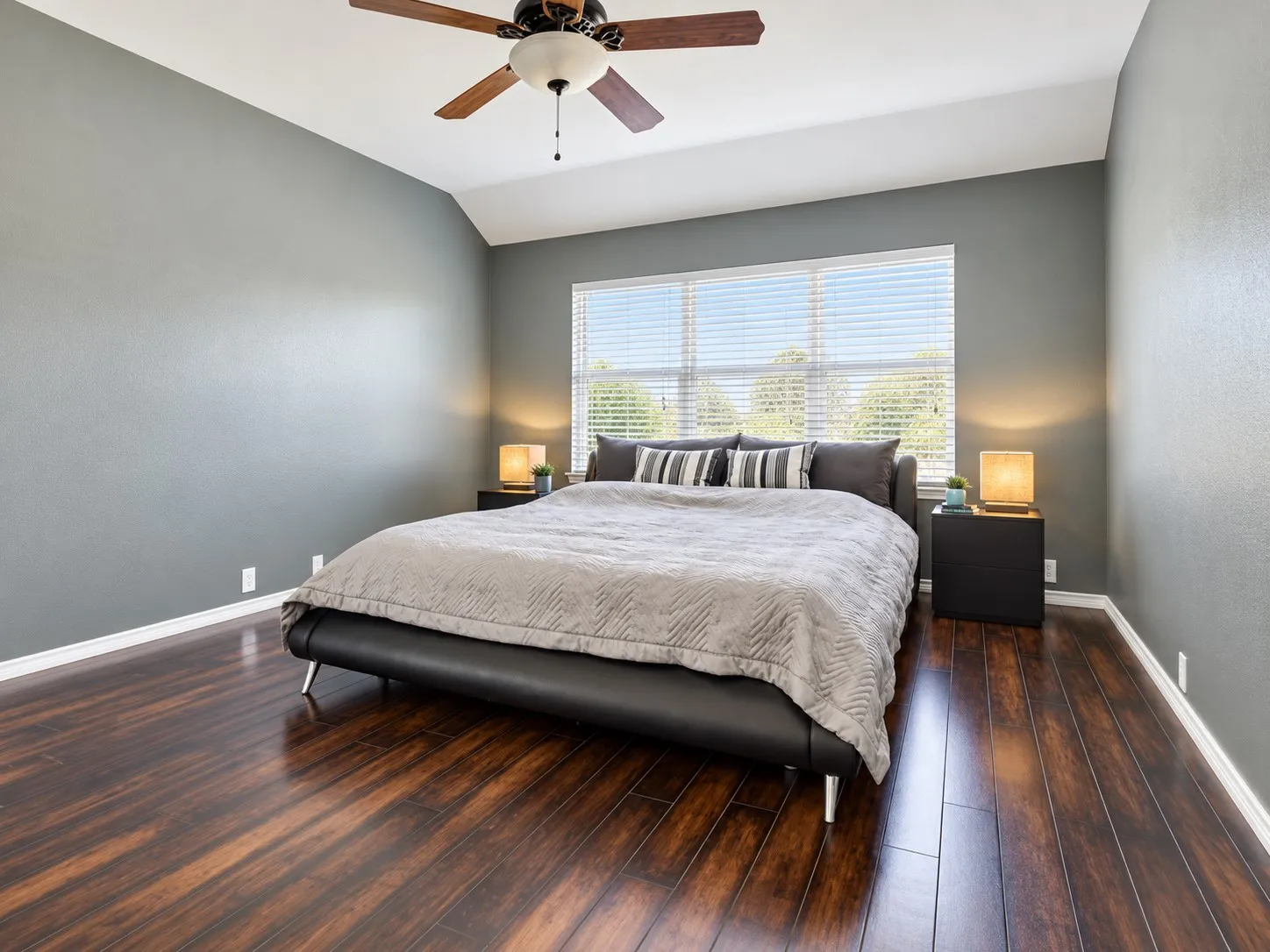 Single Family Residence For Rent in Collin County , 4705 Holly Berry Drive, Plano, Texas 75093, 3 Bedroom, 3 Bathroom, 2 Garage spaces, 1,944 Sqft, built in 1993, mls#21400841, Real Estate Agent in Plano, Homes For Rent in Collin county, Homes For Rent in Plano, Realtor in Plano Texas, Real Estate Brokerage Independent Realty Texas, Luminita Cordes Realtor