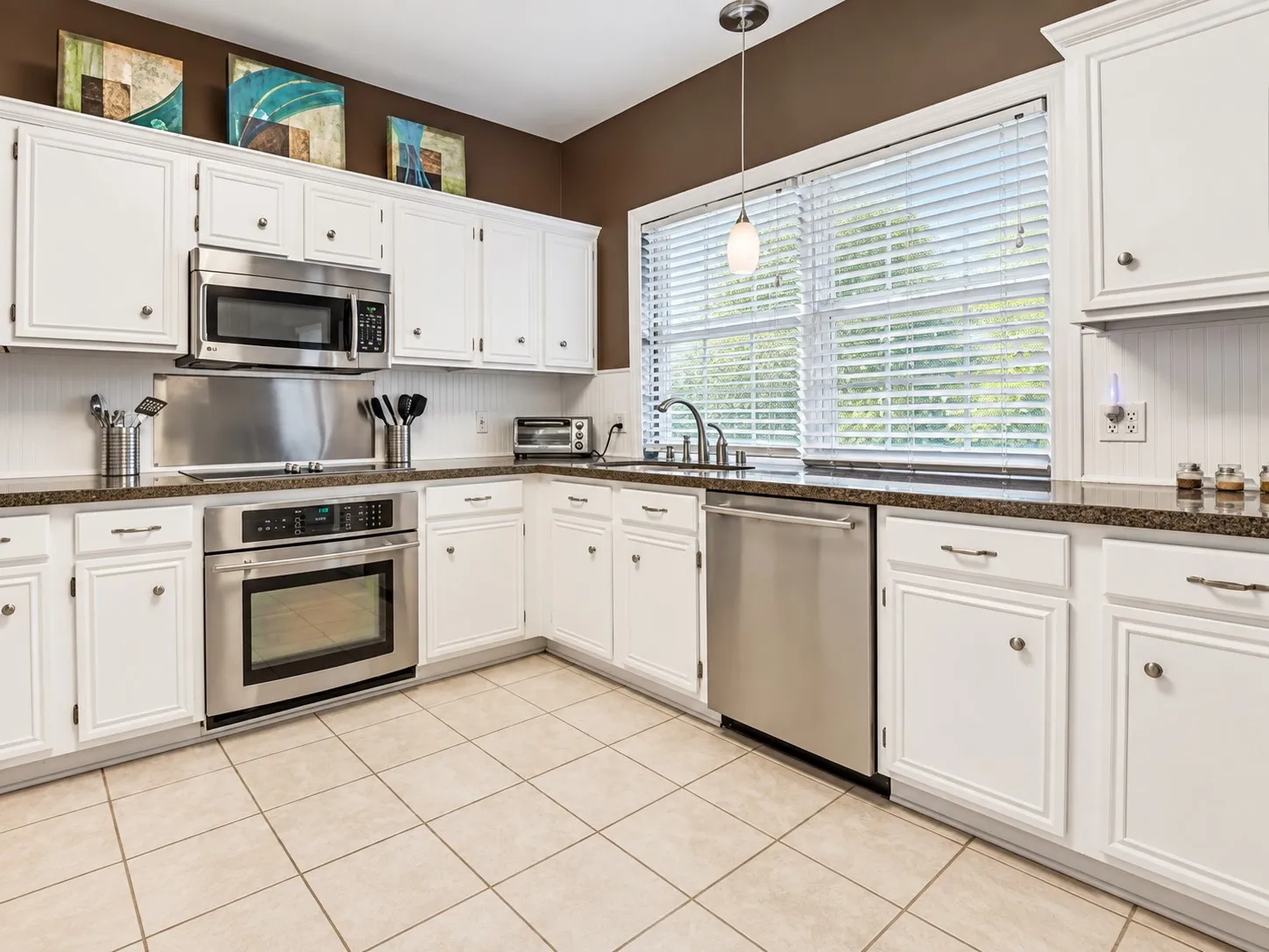 Single Family Residence For Rent in Collin County , 4705 Holly Berry Drive, Plano, Texas 75093, 3 Bedroom, 3 Bathroom, 2 Garage spaces, 1,944 Sqft, built in 1993, mls#21400841, Real Estate Agent in Plano, Homes For Rent in Collin county, Homes For Rent in Plano, Realtor in Plano Texas, Real Estate Brokerage Independent Realty Texas, Luminita Cordes Realtor