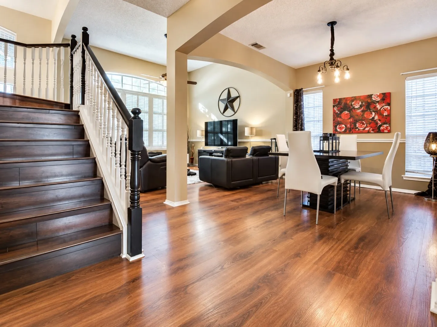 Single Family Residence For Rent in Collin County , 4705 Holly Berry Drive, Plano, Texas 75093, 3 Bedroom, 3 Bathroom, 2 Garage spaces, 1,944 Sqft, built in 1993, mls#21400841, Real Estate Agent in Plano, Homes For Rent in Collin county, Homes For Rent in Plano, Realtor in Plano Texas, Real Estate Brokerage Independent Realty Texas, Luminita Cordes Realtor