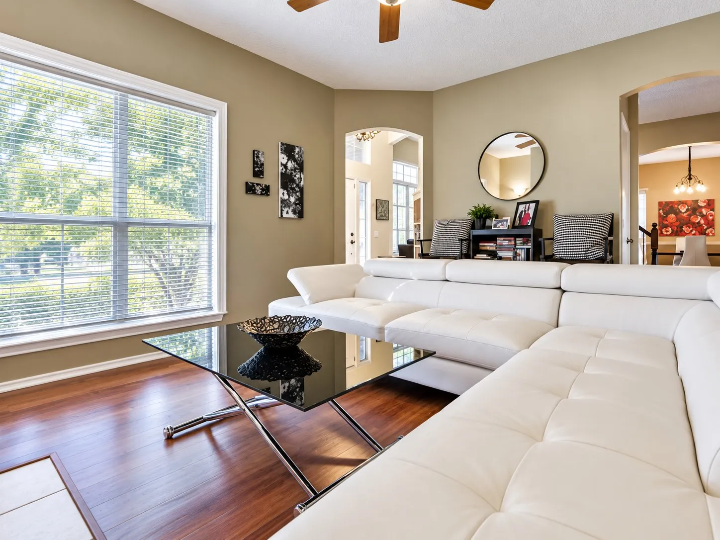 Single Family Residence For Rent in Collin County , 4705 Holly Berry Drive, Plano, Texas 75093, 3 Bedroom, 3 Bathroom, 2 Garage spaces, 1,944 Sqft, built in 1993, mls#21400841, Real Estate Agent in Plano, Homes For Rent in Collin county, Homes For Rent in Plano, Realtor in Plano Texas, Real Estate Brokerage Independent Realty Texas, Luminita Cordes Realtor