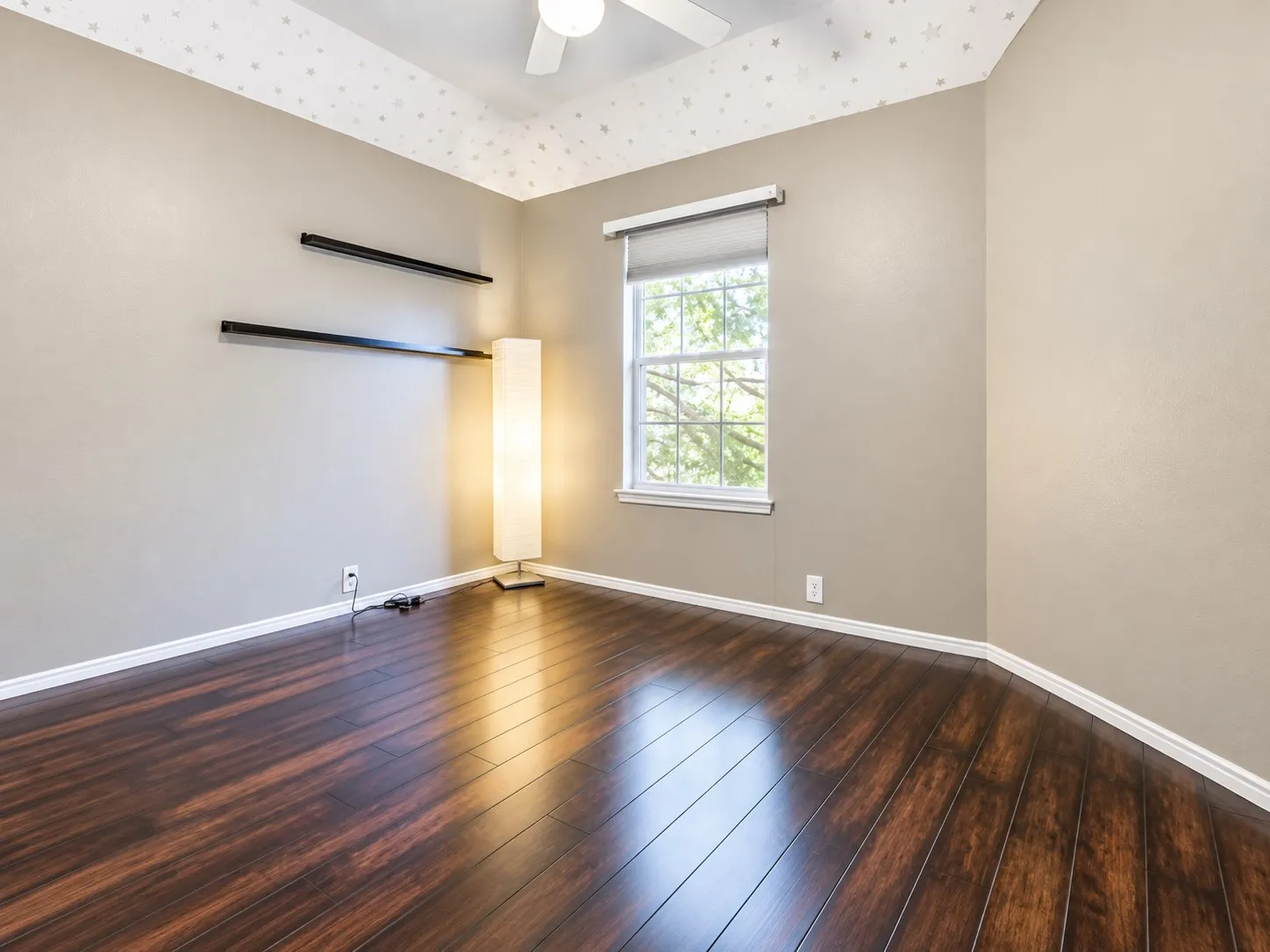 Single Family Residence For Rent in Collin County , 4705 Holly Berry Drive, Plano, Texas 75093, 3 Bedroom, 3 Bathroom, 2 Garage spaces, 1,944 Sqft, built in 1993, mls#21400841, Real Estate Agent in Plano, Homes For Rent in Collin county, Homes For Rent in Plano, Realtor in Plano Texas, Real Estate Brokerage Independent Realty Texas, Luminita Cordes Realtor
