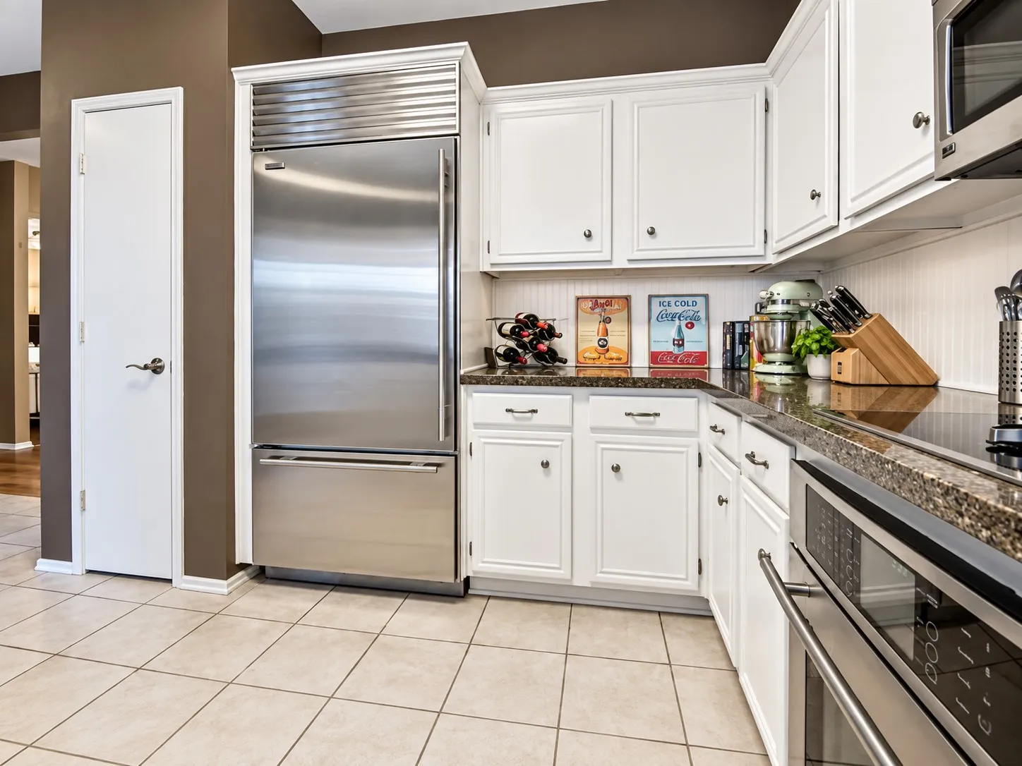 Single Family Residence For Rent in Collin County , 4705 Holly Berry Drive, Plano, Texas 75093, 3 Bedroom, 3 Bathroom, 2 Garage spaces, 1,944 Sqft, built in 1993, mls#21400841, Real Estate Agent in Plano, Homes For Rent in Collin county, Homes For Rent in Plano, Realtor in Plano Texas, Real Estate Brokerage Independent Realty Texas, Luminita Cordes Realtor