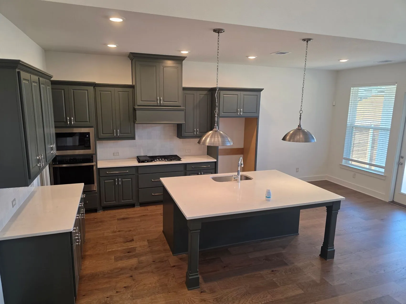 Single Family Residence For Sale in Dallas County , 2009 Diamond Cove, Mesquite, Texas 75181, 4 Bedroom, 3 Bathroom, 3 Garage spaces, 2,749 Sqft, built in 2024, mls#21400836, Real Estate Agent in Mesquite, Homes For Sale in Dallas county, Homes For Sale in Mesquite, Realtor in Mesquite Texas, Real Estate Brokerage Independent Realty Texas, Luminita Cordes Realtor