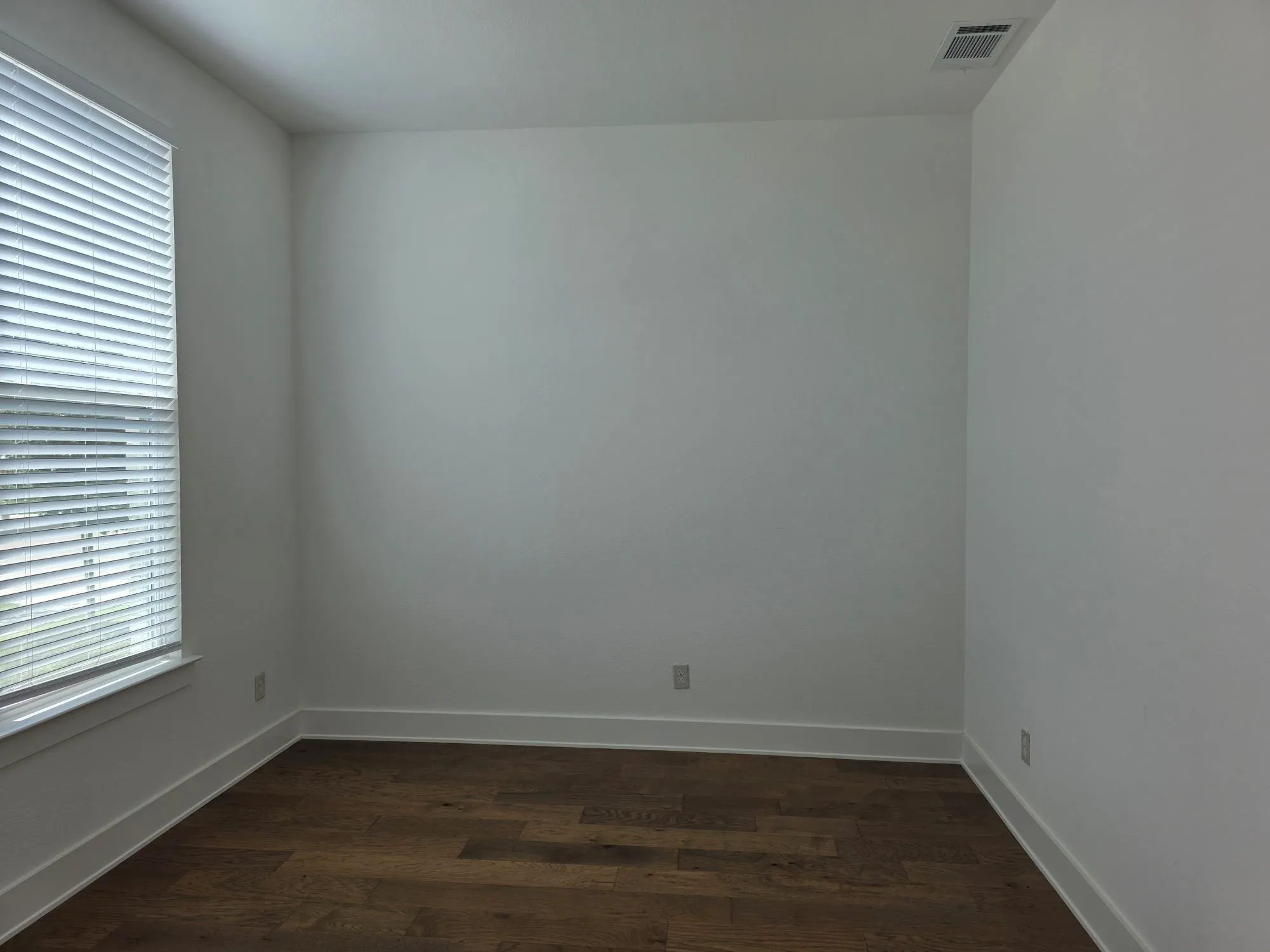 Single Family Residence For Sale in Dallas County , 2009 Diamond Cove, Mesquite, Texas 75181, 4 Bedroom, 3 Bathroom, 3 Garage spaces, 2,749 Sqft, built in 2024, mls#21400836, Real Estate Agent in Mesquite, Homes For Sale in Dallas county, Homes For Sale in Mesquite, Realtor in Mesquite Texas, Real Estate Brokerage Independent Realty Texas, Luminita Cordes Realtor