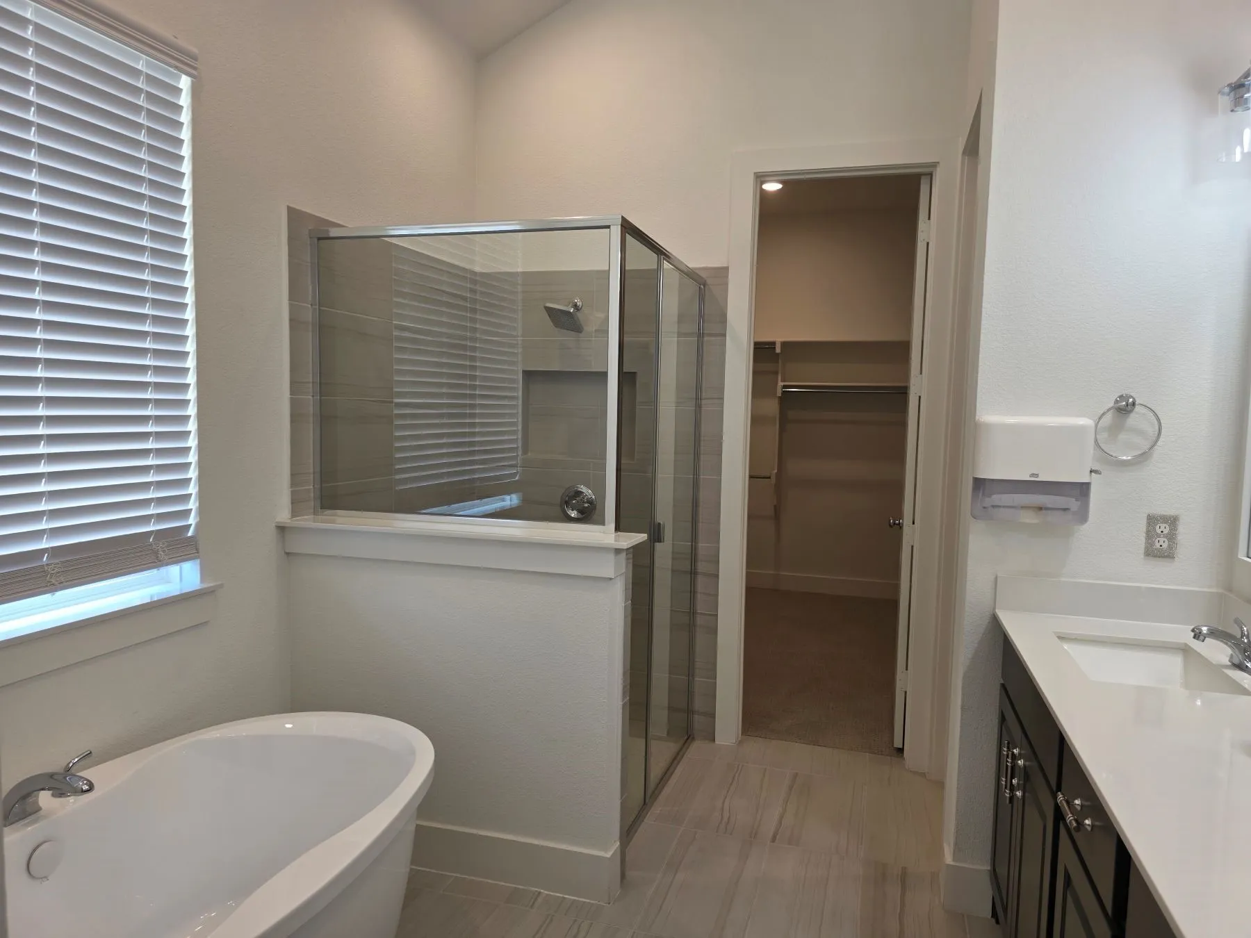Single Family Residence For Sale in Dallas County , 2009 Diamond Cove, Mesquite, Texas 75181, 4 Bedroom, 3 Bathroom, 3 Garage spaces, 2,749 Sqft, built in 2024, mls#21400836, Real Estate Agent in Mesquite, Homes For Sale in Dallas county, Homes For Sale in Mesquite, Realtor in Mesquite Texas, Real Estate Brokerage Independent Realty Texas, Luminita Cordes Realtor