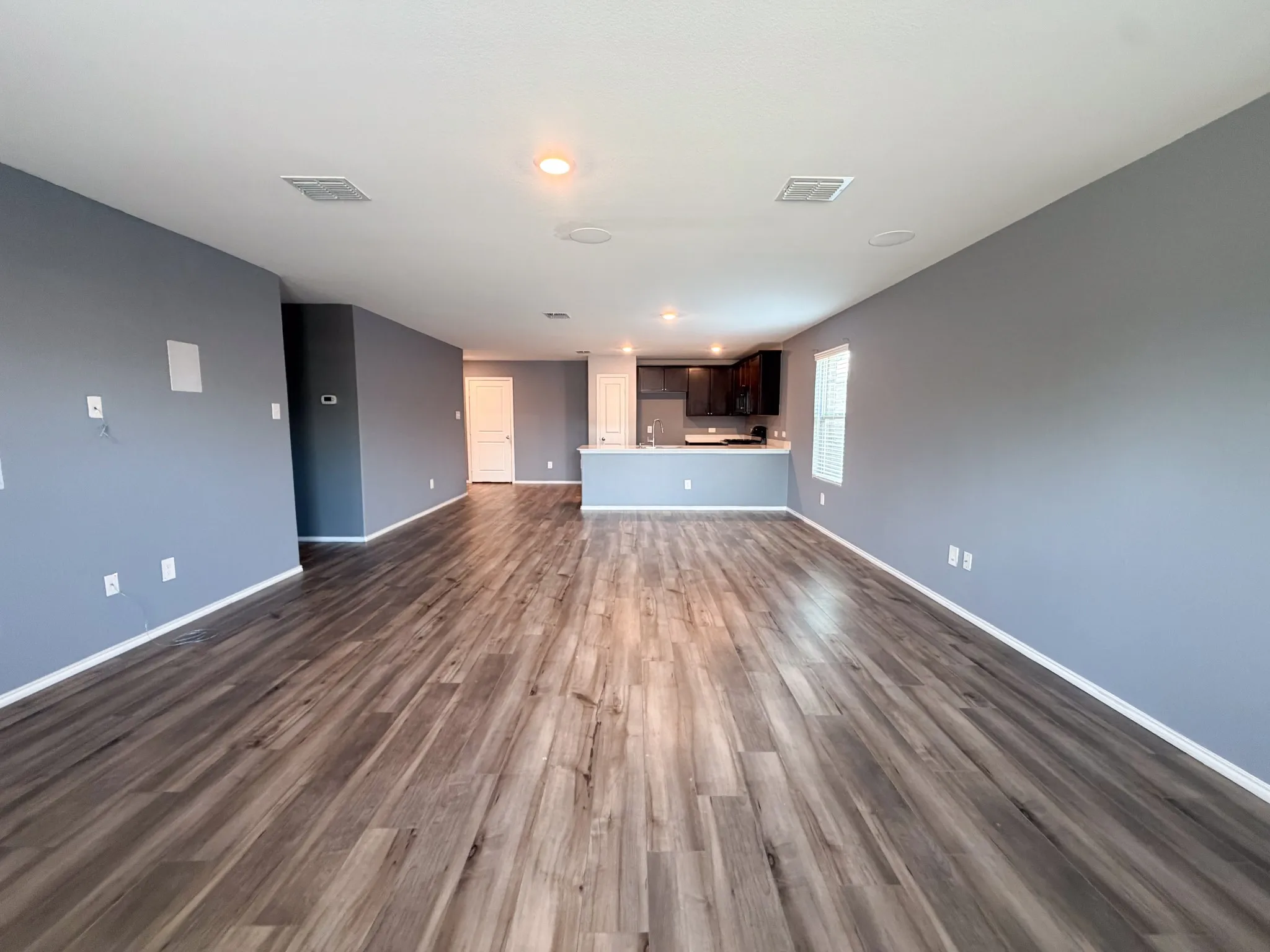 Single Family Residence For Rent in Ellis County , 1012 Lady Bird Street, Ennis, Texas 75119, 3 Bedroom, 2 Bathroom, 2 Garage spaces, 1,624 Sqft, built in 2021, mls#21400847, Real Estate Agent in Ennis, Homes For Rent in Ellis county, Homes For Rent in Ennis, Realtor in Ennis Texas, Real Estate Brokerage Independent Realty Texas, Luminita Cordes Realtor