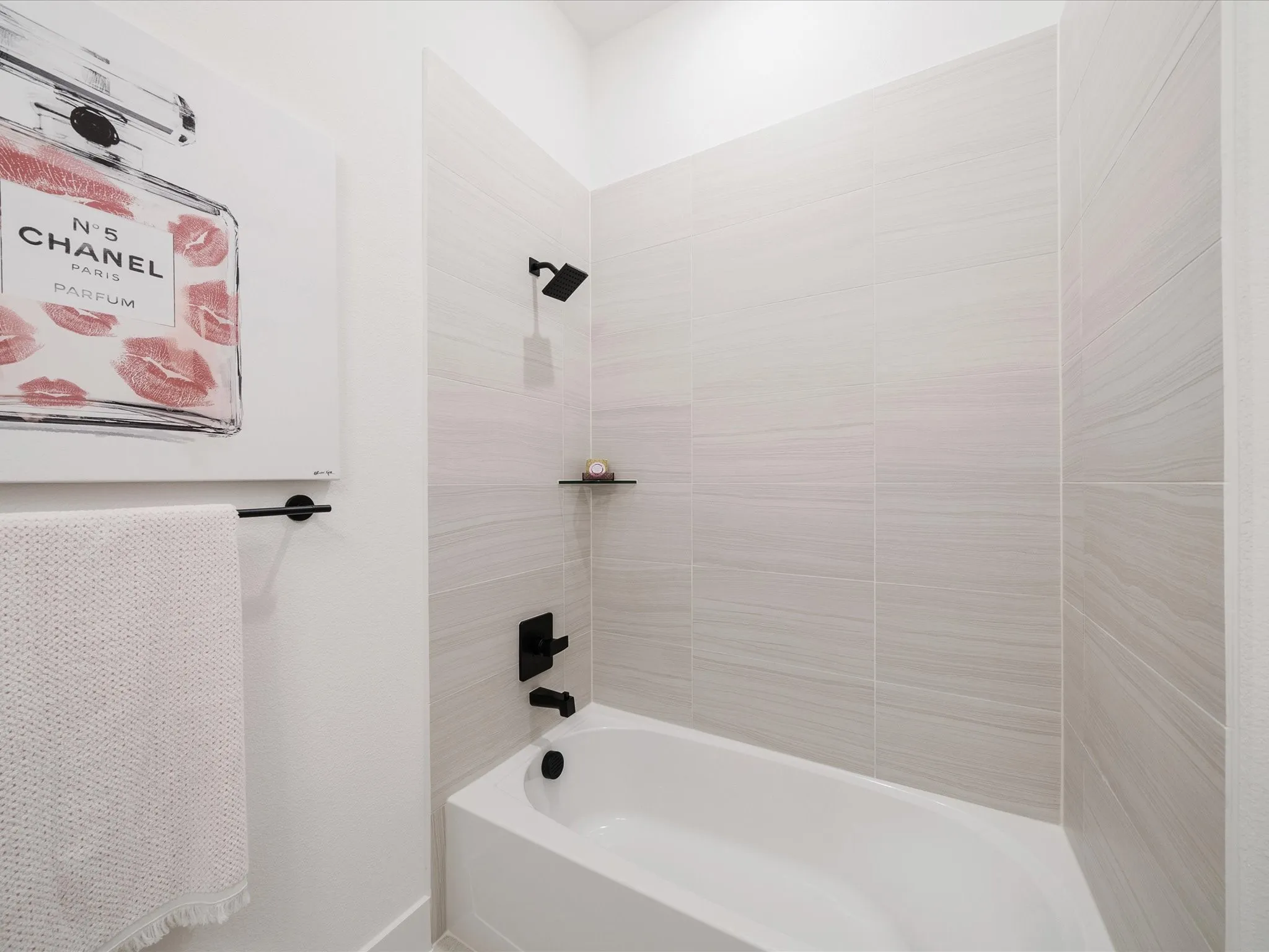 Full bath featuring shower / bathtub combination