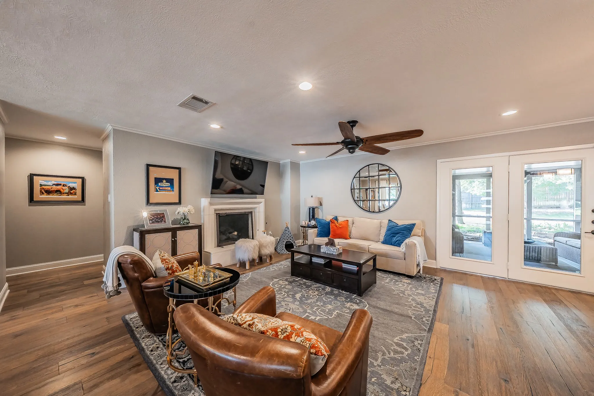 Single Family Residence For Rent in Tarrant County , 6409 Inca Road, Fort Worth, Texas 76116, 3 Bedroom, 2 Bathroom, 2 Garage spaces, 2,224 Sqft, built in 1961, mls#21399131, Real Estate Agent in Fort Worth, Homes For Rent in Tarrant county, Homes For Rent in Fort Worth, Realtor in Fort Worth Texas, Real Estate Brokerage Independent Realty Texas, Luminita Cordes Realtor