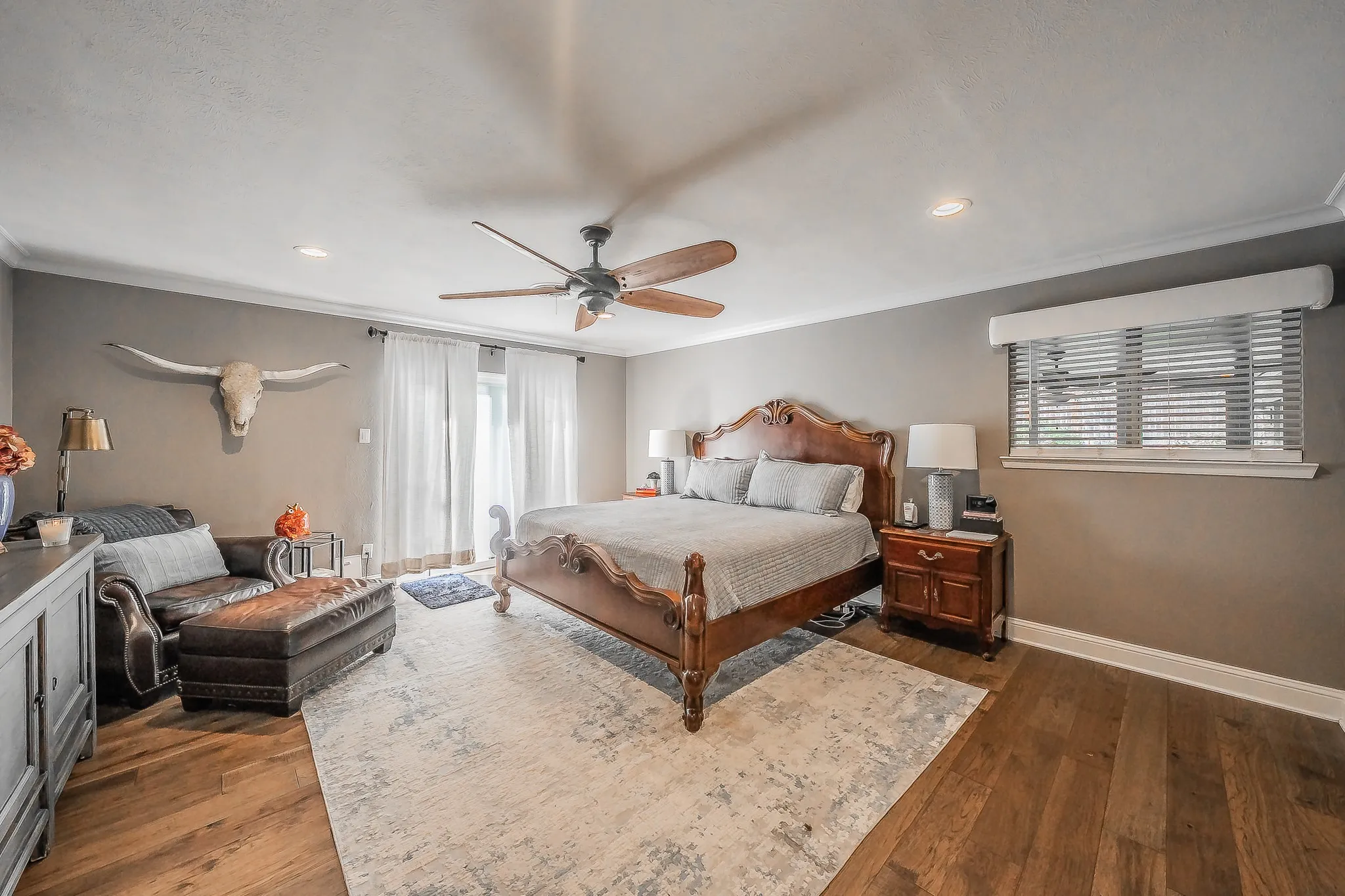 Single Family Residence For Rent in Tarrant County , 6409 Inca Road, Fort Worth, Texas 76116, 3 Bedroom, 2 Bathroom, 2 Garage spaces, 2,224 Sqft, built in 1961, mls#21399131, Real Estate Agent in Fort Worth, Homes For Rent in Tarrant county, Homes For Rent in Fort Worth, Realtor in Fort Worth Texas, Real Estate Brokerage Independent Realty Texas, Luminita Cordes Realtor