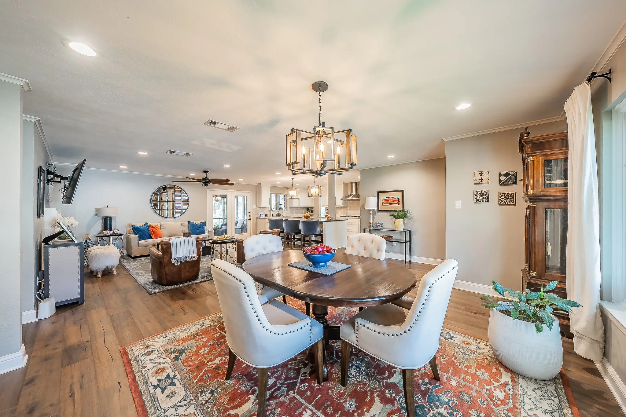 Single Family Residence For Rent in Tarrant County , 6409 Inca Road, Fort Worth, Texas 76116, 3 Bedroom, 2 Bathroom, 2 Garage spaces, 2,224 Sqft, built in 1961, mls#21399131, Real Estate Agent in Fort Worth, Homes For Rent in Tarrant county, Homes For Rent in Fort Worth, Realtor in Fort Worth Texas, Real Estate Brokerage Independent Realty Texas, Luminita Cordes Realtor