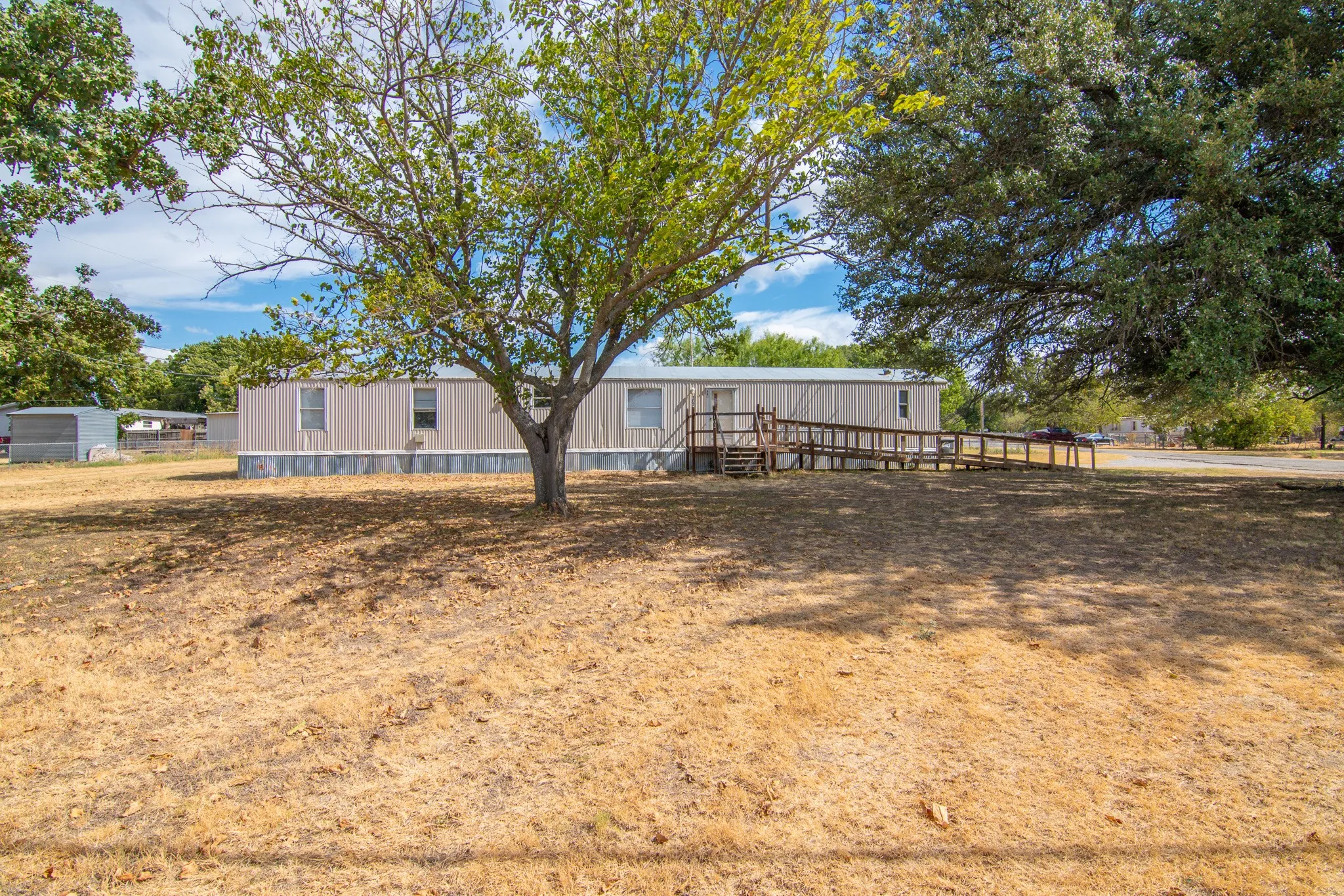 Mobile Home For Sale in Brown County , 102 Live Oak Road, Early, Texas 76802, 3 Bedroom, 2 Bathroom, Garage spaces, 1,216 Sqft, built in 0, mls#21400851, Real Estate Agent in Early, Homes For Sale in Brown county, Homes For Sale in Early, Realtor in Early Texas, Real Estate Brokerage Independent Realty Texas, Luminita Cordes Realtor