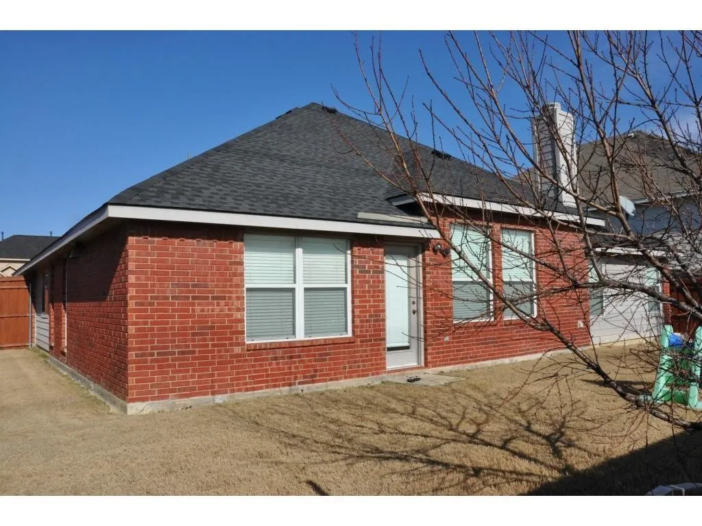 Single Family Residence For Rent in Denton County , 1518 Snow Trail, Lewisville, Texas 75077, 3 Bedroom, 2 Bathroom, 2 Garage spaces, 2,067 Sqft, built in 2004, mls#21400325, Real Estate Agent in Lewisville, Homes For Rent in Denton county, Homes For Rent in Lewisville, Realtor in Lewisville Texas, Real Estate Brokerage Independent Realty Texas, Luminita Cordes Realtor