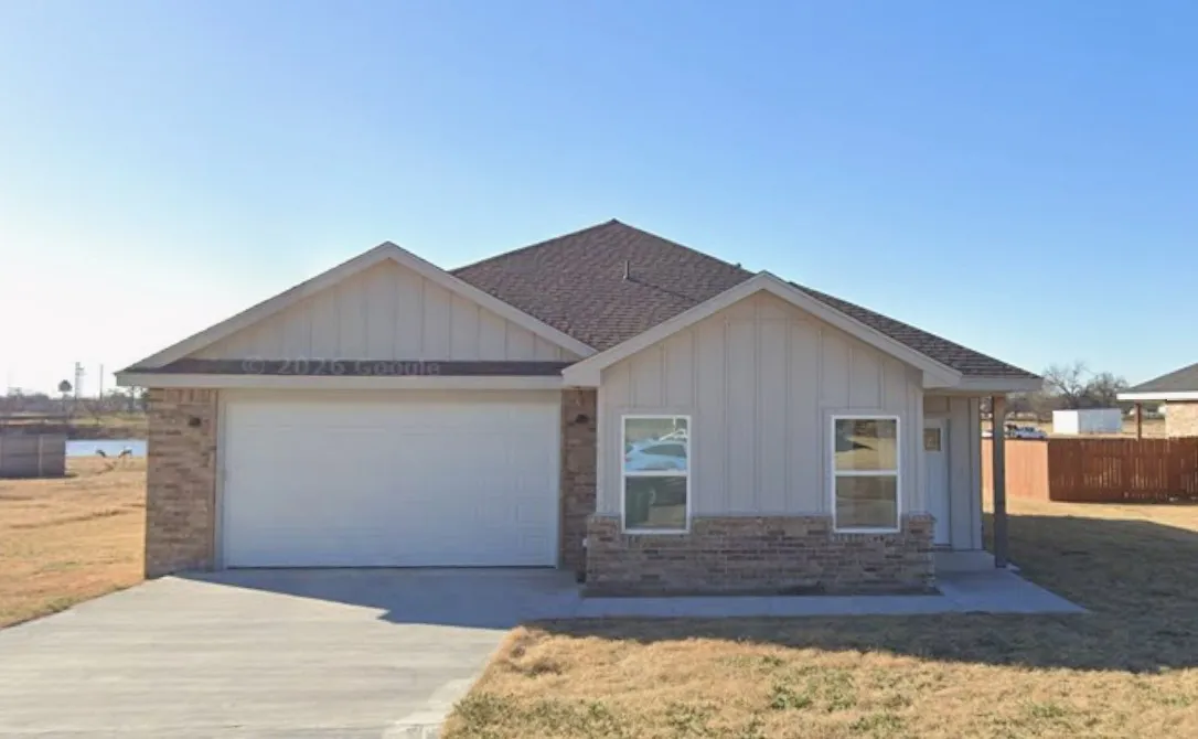 Single Family Residence For Sale in Callahan County , 114 Shallow Water Court, Clyde, Texas 79510, 3 Bedroom, 2 Bathroom, 2 Garage spaces, 1,653 Sqft, built in 2021, mls#21398908, Real Estate Agent in Clyde, Homes For Sale in Callahan county, Homes For Sale in Clyde, Realtor in Clyde Texas, Real Estate Brokerage Independent Realty Texas, Luminita Cordes Realtor