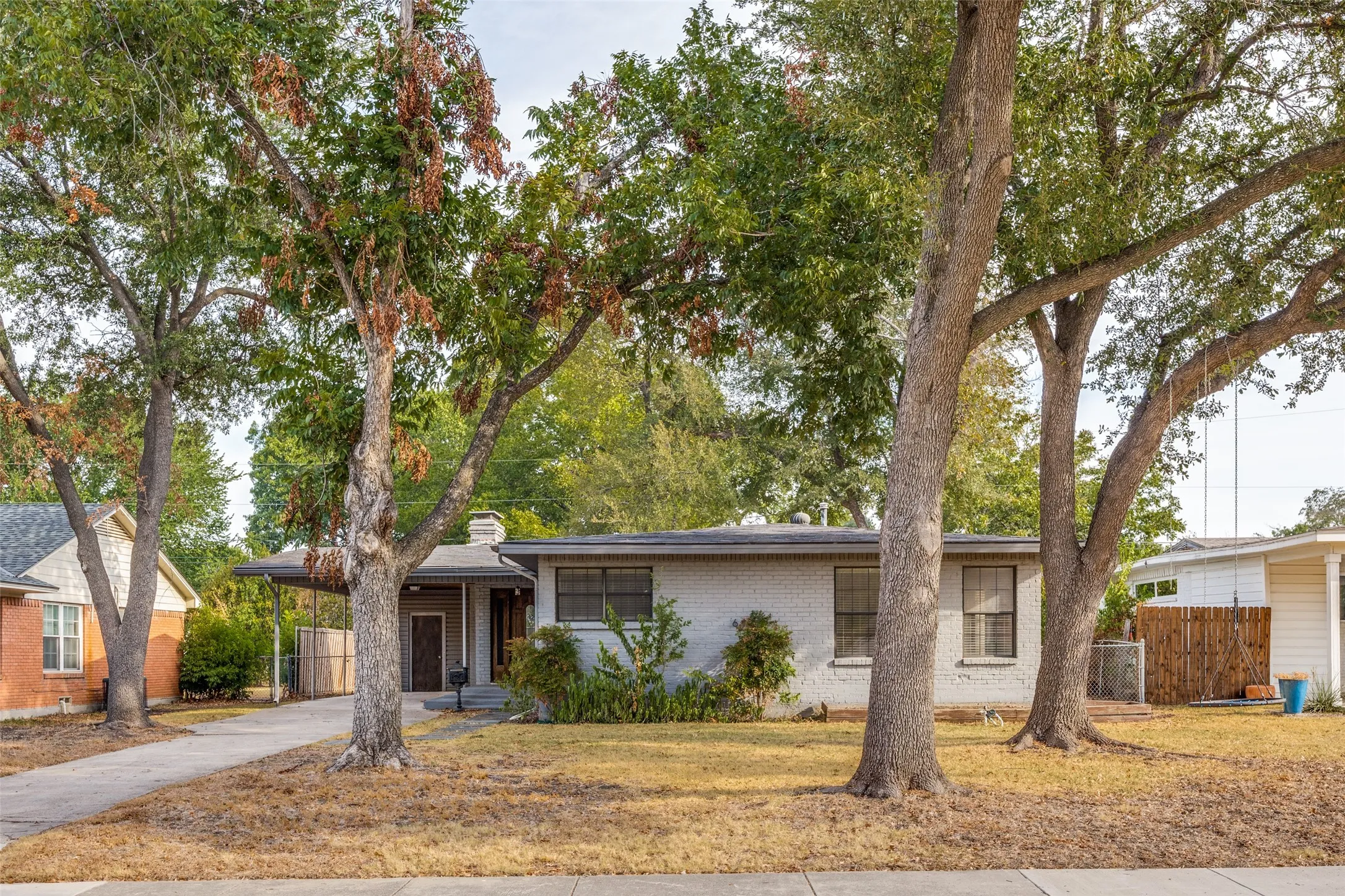 Single Family Residence For Sale in Dallas County , 618 Newberry Drive, Richardson, Texas 75080, 3 Bedroom, 2 Bathroom, Garage spaces, 1,422 Sqft, built in 1955, mls#21399887, Real Estate Agent in Richardson, Homes For Sale in Dallas county, Homes For Sale in Richardson, Realtor in Richardson Texas, Real Estate Brokerage Independent Realty Texas, Luminita Cordes Realtor