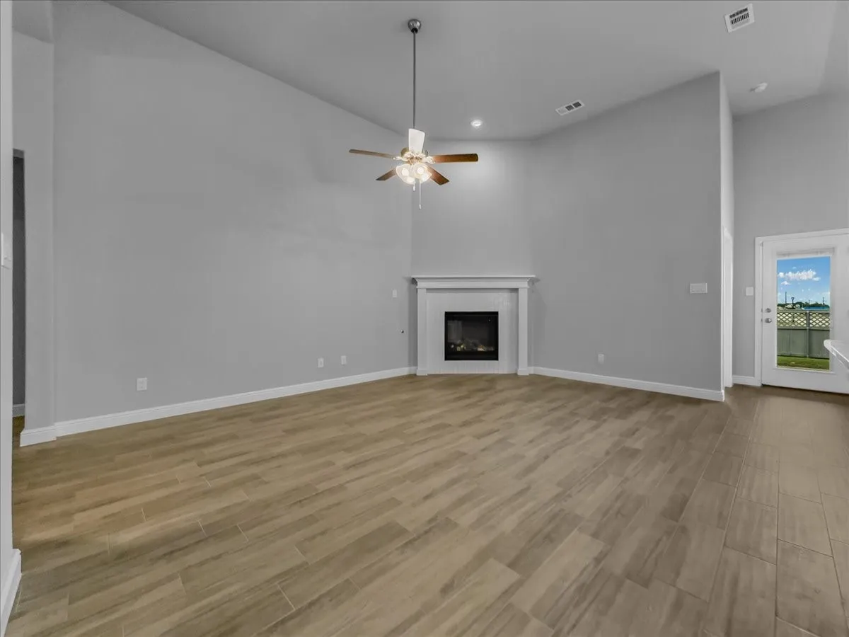 Single Family Residence For Rent in Denton County , 1605 Camp Court, Northlake, Texas 76247, 4 Bedroom, 2 Bathroom, 2 Garage spaces, 1,806 Sqft, built in 2022, mls#21396974, Real Estate Agent in Northlake, Homes For Rent in Denton county, Homes For Rent in Northlake, Realtor in Northlake Texas, Real Estate Brokerage Independent Realty Texas, Luminita Cordes Realtor