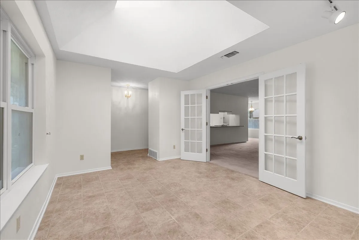 Single Family Residence For Sale in Tarrant County , 8933 Kincaid Drive, Benbrook, Texas 76116, 4 Bedroom, 2 Bathroom, 2 Garage spaces, 1,986 Sqft, built in 1967, mls#21400424, Real Estate Agent in Benbrook, Homes For Sale in Tarrant county, Homes For Sale in Benbrook, Realtor in Benbrook Texas, Real Estate Brokerage Independent Realty Texas, Luminita Cordes Realtor
