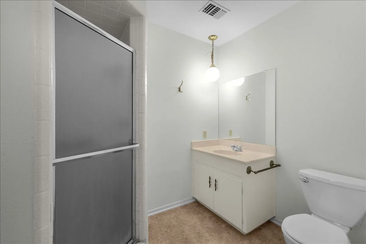 Single Family Residence For Sale in Tarrant County , 8933 Kincaid Drive, Benbrook, Texas 76116, 4 Bedroom, 2 Bathroom, 2 Garage spaces, 1,986 Sqft, built in 1967, mls#21400424, Real Estate Agent in Benbrook, Homes For Sale in Tarrant county, Homes For Sale in Benbrook, Realtor in Benbrook Texas, Real Estate Brokerage Independent Realty Texas, Luminita Cordes Realtor