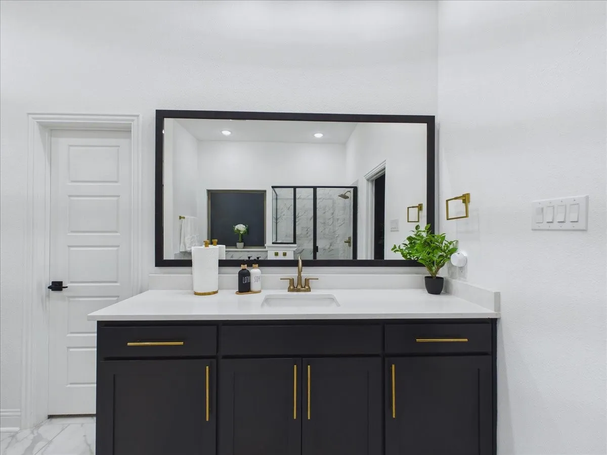 Single Family Residence For Sale in Rockwall County , 180 Settlement Lane, Mclendon Chisholm, Texas 75032, 5 Bedroom, 5 Bathroom, 3 Garage spaces, 3,929 Sqft, built in 2023, mls#21393311, Real Estate Agent in Mclendon Chisholm, Homes For Sale in Rockwall county, Homes For Sale in Mclendon Chisholm, Realtor in Mclendon Chisholm Texas, Real Estate Brokerage Independent Realty Texas, Luminita Cordes Realtor
