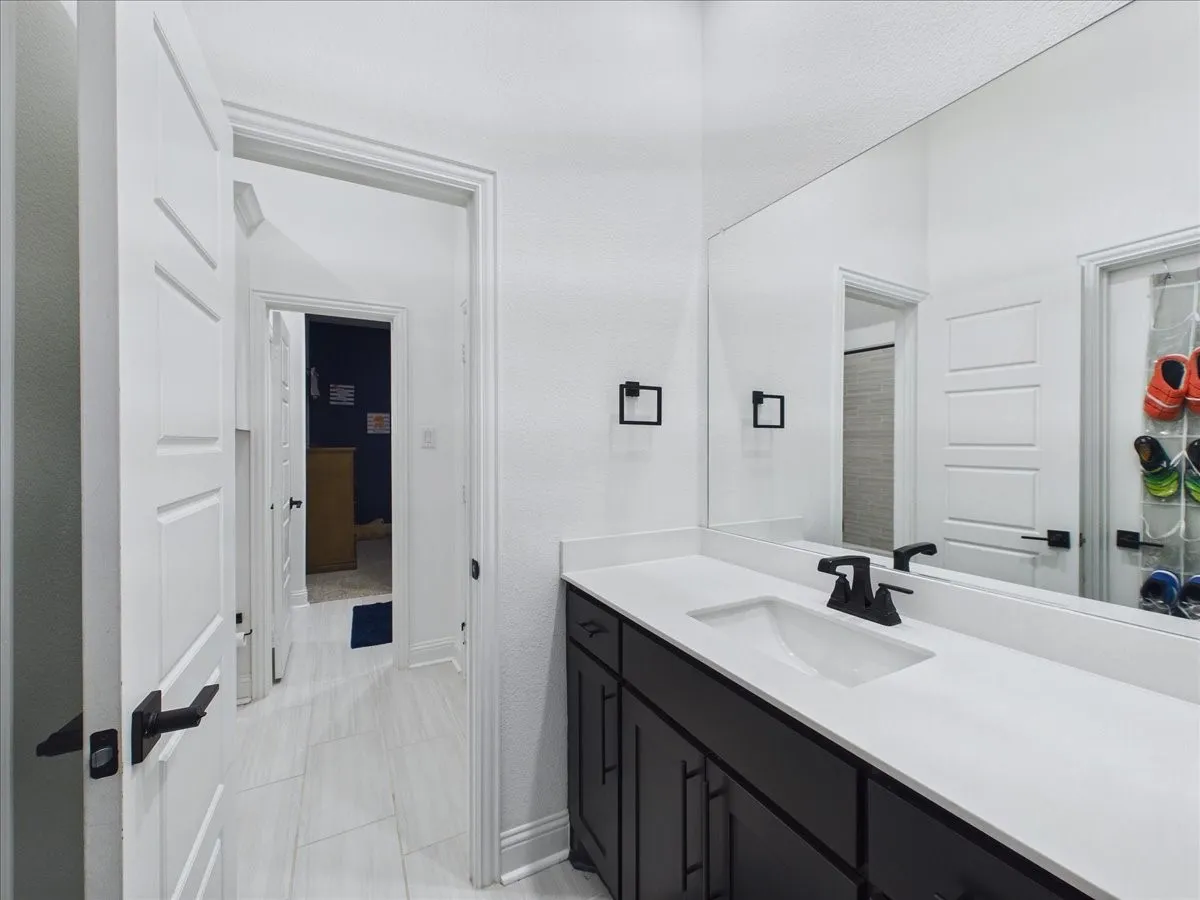 Single Family Residence For Sale in Rockwall County , 180 Settlement Lane, Mclendon Chisholm, Texas 75032, 5 Bedroom, 5 Bathroom, 3 Garage spaces, 3,929 Sqft, built in 2023, mls#21393311, Real Estate Agent in Mclendon Chisholm, Homes For Sale in Rockwall county, Homes For Sale in Mclendon Chisholm, Realtor in Mclendon Chisholm Texas, Real Estate Brokerage Independent Realty Texas, Luminita Cordes Realtor