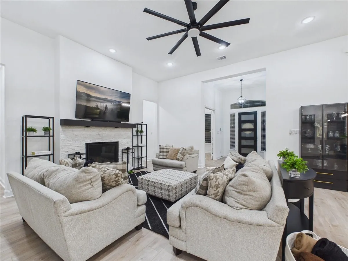 Single Family Residence For Sale in Rockwall County , 180 Settlement Lane, Mclendon Chisholm, Texas 75032, 5 Bedroom, 5 Bathroom, 3 Garage spaces, 3,929 Sqft, built in 2023, mls#21393311, Real Estate Agent in Mclendon Chisholm, Homes For Sale in Rockwall county, Homes For Sale in Mclendon Chisholm, Realtor in Mclendon Chisholm Texas, Real Estate Brokerage Independent Realty Texas, Luminita Cordes Realtor