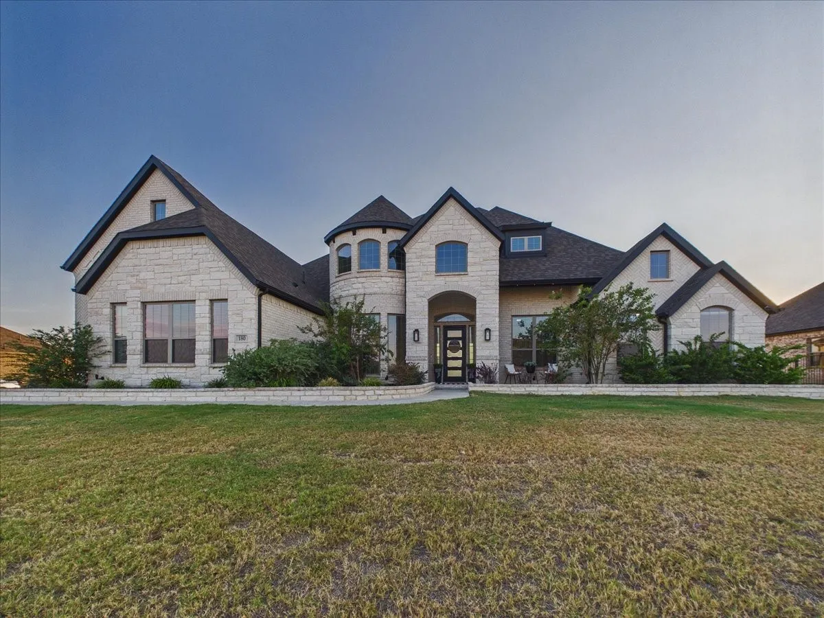 Single Family Residence For Sale in Rockwall County , 180 Settlement Lane, Mclendon Chisholm, Texas 75032, 5 Bedroom, 5 Bathroom, 3 Garage spaces, 3,929 Sqft, built in 2023, mls#21393311, Real Estate Agent in Mclendon Chisholm, Homes For Sale in Rockwall county, Homes For Sale in Mclendon Chisholm, Realtor in Mclendon Chisholm Texas, Real Estate Brokerage Independent Realty Texas, Luminita Cordes Realtor