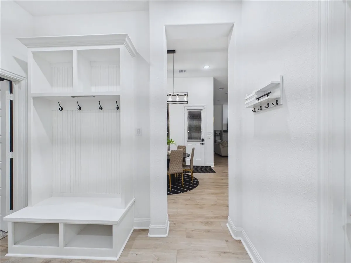 Single Family Residence For Sale in Rockwall County , 180 Settlement Lane, Mclendon Chisholm, Texas 75032, 5 Bedroom, 5 Bathroom, 3 Garage spaces, 3,929 Sqft, built in 2023, mls#21393311, Real Estate Agent in Mclendon Chisholm, Homes For Sale in Rockwall county, Homes For Sale in Mclendon Chisholm, Realtor in Mclendon Chisholm Texas, Real Estate Brokerage Independent Realty Texas, Luminita Cordes Realtor