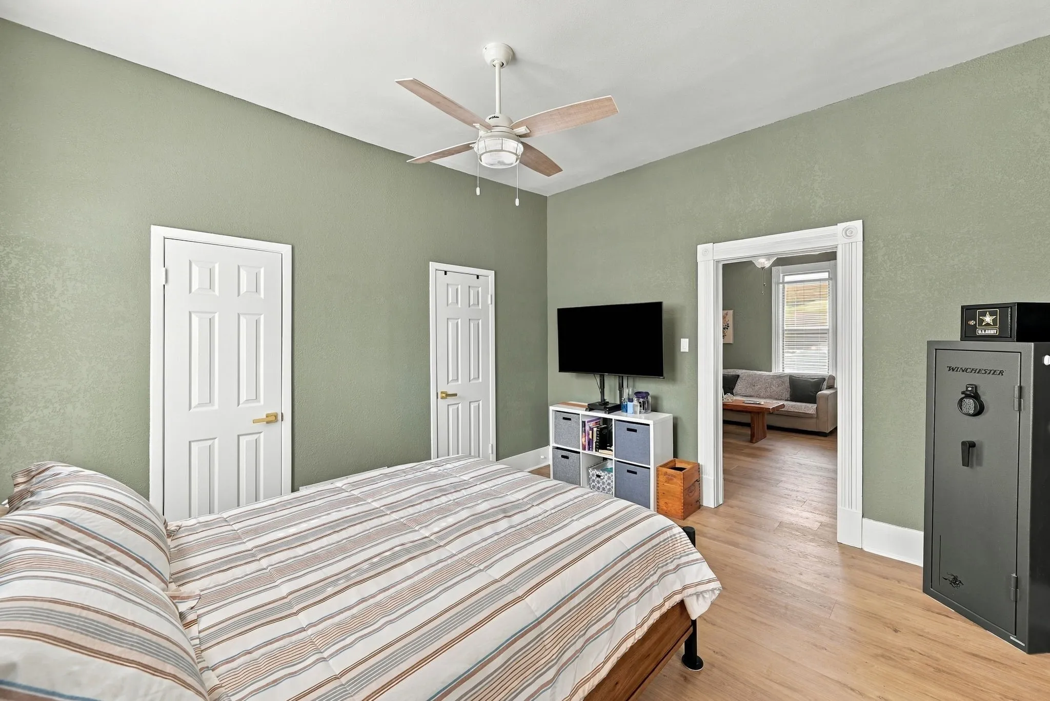 Single Family Residence For Sale in Johnson County , 311 N Pendell Avenue, Cleburne, Texas 76033, 3 Bedroom, 1 Bathroom, Garage spaces, 1,260 Sqft, built in 1930, mls#21400411, Real Estate Agent in Cleburne, Homes For Sale in Johnson county, Homes For Sale in Cleburne, Realtor in Cleburne Texas, Real Estate Brokerage Independent Realty Texas, Luminita Cordes Realtor