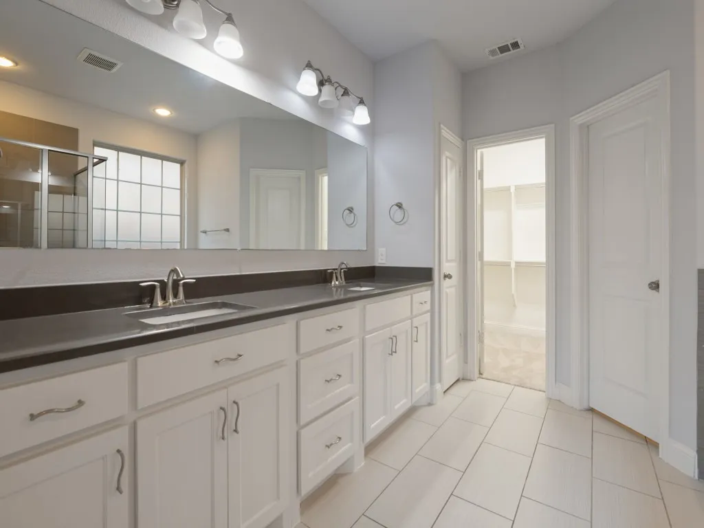 Single Family Residence For Rent in Denton County , 5112 Engleswood Trail, Lewisville, Texas 75056, 5 Bedroom, 4 Bathroom, 2 Garage spaces, 3,793 Sqft, built in 2015, mls#21400753, Real Estate Agent in Lewisville, Homes For Rent in Denton county, Homes For Rent in Lewisville, Realtor in Lewisville Texas, Real Estate Brokerage Independent Realty Texas, Luminita Cordes Realtor