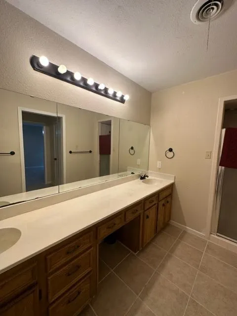 Single Family Residence For Rent in Taylor County , 5325 Southmoor Drive, Abilene, Texas 79606, 3 Bedroom, 2 Bathroom, 2 Garage spaces, 1,431 Sqft, built in 1980, mls#21400872, Real Estate Agent in Abilene, Homes For Rent in Taylor county, Homes For Rent in Abilene, Realtor in Abilene Texas, Real Estate Brokerage Independent Realty Texas, Luminita Cordes Realtor