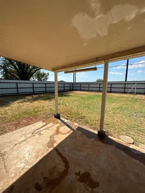 Single Family Residence For Rent in Taylor County , 5325 Southmoor Drive, Abilene, Texas 79606, 3 Bedroom, 2 Bathroom, 2 Garage spaces, 1,431 Sqft, built in 1980, mls#21400872, Real Estate Agent in Abilene, Homes For Rent in Taylor county, Homes For Rent in Abilene, Realtor in Abilene Texas, Real Estate Brokerage Independent Realty Texas, Luminita Cordes Realtor