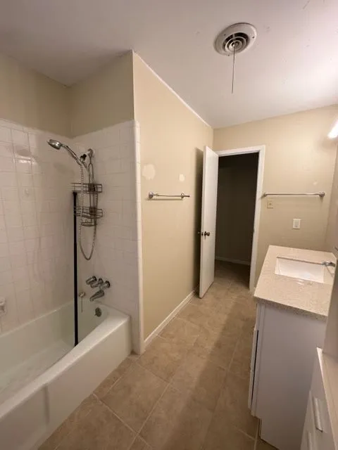 Single Family Residence For Rent in Taylor County , 5325 Southmoor Drive, Abilene, Texas 79606, 3 Bedroom, 2 Bathroom, 2 Garage spaces, 1,431 Sqft, built in 1980, mls#21400872, Real Estate Agent in Abilene, Homes For Rent in Taylor county, Homes For Rent in Abilene, Realtor in Abilene Texas, Real Estate Brokerage Independent Realty Texas, Luminita Cordes Realtor