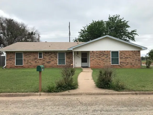 Single Family Residence For Rent in Taylor County , 5325 Southmoor Drive, Abilene, Texas 79606, 3 Bedroom, 2 Bathroom, 2 Garage spaces, 1,431 Sqft, built in 1980, mls#21400872, Real Estate Agent in Abilene, Homes For Rent in Taylor county, Homes For Rent in Abilene, Realtor in Abilene Texas, Real Estate Brokerage Independent Realty Texas, Luminita Cordes Realtor