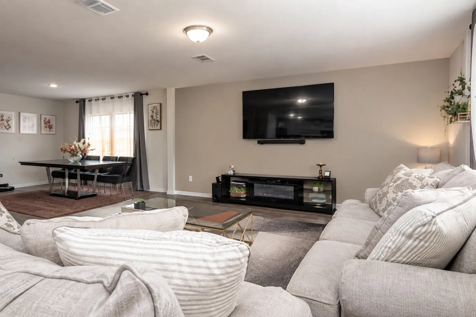 Single Family Residence For Sale in Tarrant County , 4620 Knoll Gardens Way, Fort Worth, Texas 76036, 4 Bedroom, 3 Bathroom, 2 Garage spaces, 2,656 Sqft, built in 2022, mls#21400158, Real Estate Agent in Fort Worth, Homes For Sale in Tarrant county, Homes For Sale in Fort Worth, Realtor in Fort Worth Texas, Real Estate Brokerage Independent Realty Texas, Luminita Cordes Realtor