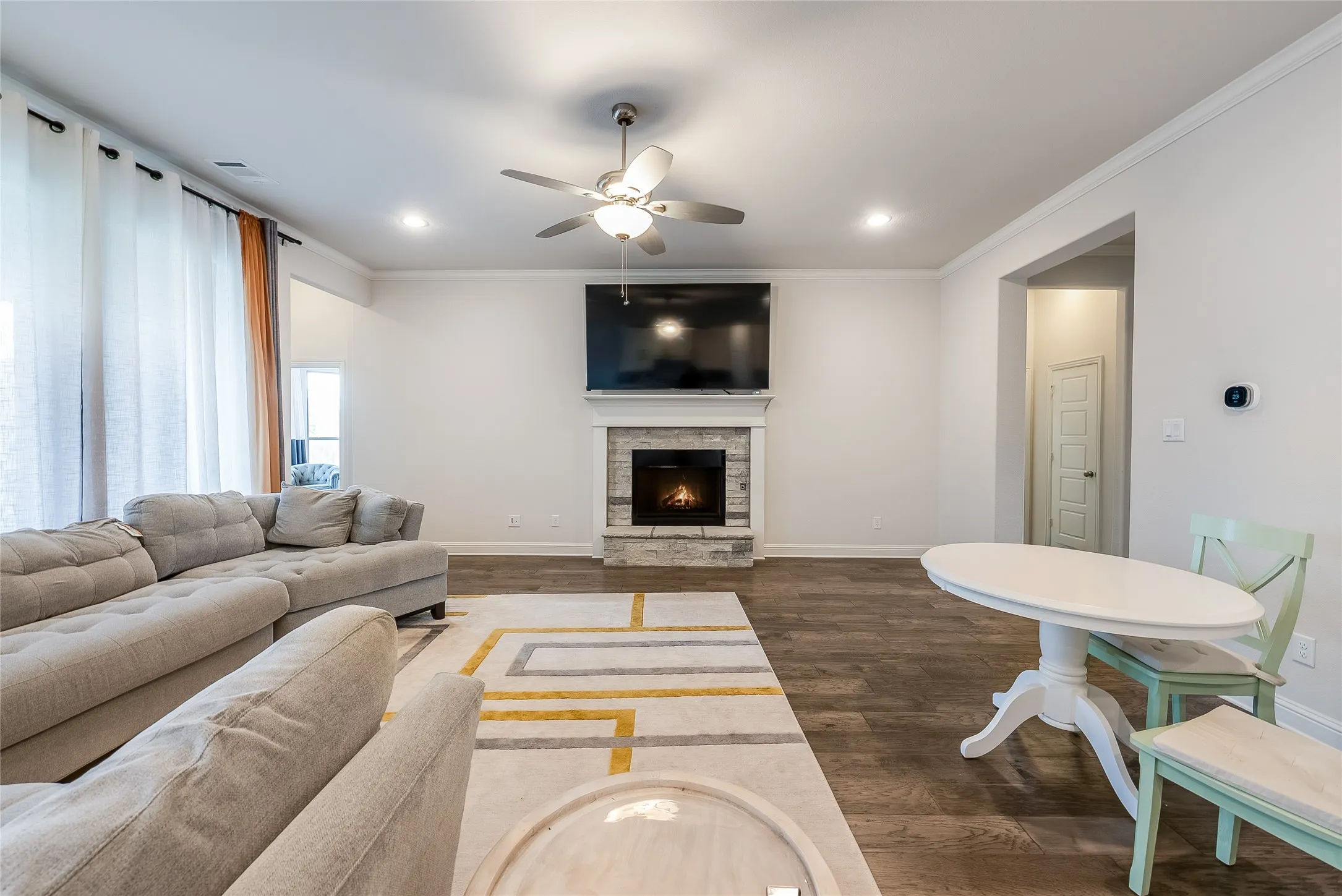 Single Family Residence For Sale in Ellis County , 425 Brushwood Lane, Waxahachie, Texas 75165, 4 Bedroom, 3 Bathroom, 2 Garage spaces, 2,425 Sqft, built in 2021, mls#21388681, Real Estate Agent in Waxahachie, Homes For Sale in Ellis county, Homes For Sale in Waxahachie, Realtor in Waxahachie Texas, Real Estate Brokerage Independent Realty Texas, Luminita Cordes Realtor