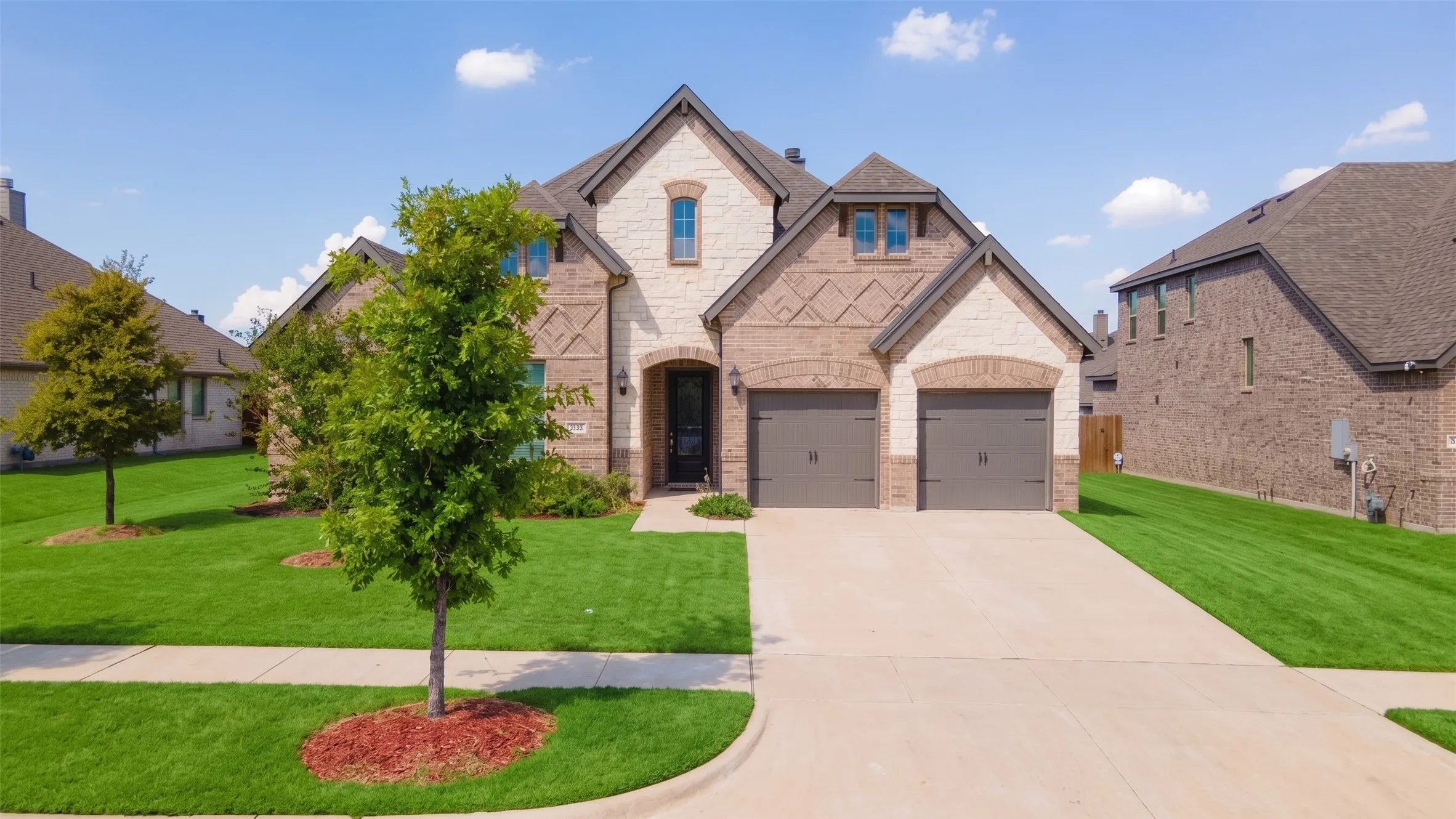 Single Family Residence For Sale in Ellis County , 425 Brushwood Lane, Waxahachie, Texas 75165, 4 Bedroom, 3 Bathroom, 2 Garage spaces, 2,425 Sqft, built in 2021, mls#21388681, Real Estate Agent in Waxahachie, Homes For Sale in Ellis county, Homes For Sale in Waxahachie, Realtor in Waxahachie Texas, Real Estate Brokerage Independent Realty Texas, Luminita Cordes Realtor