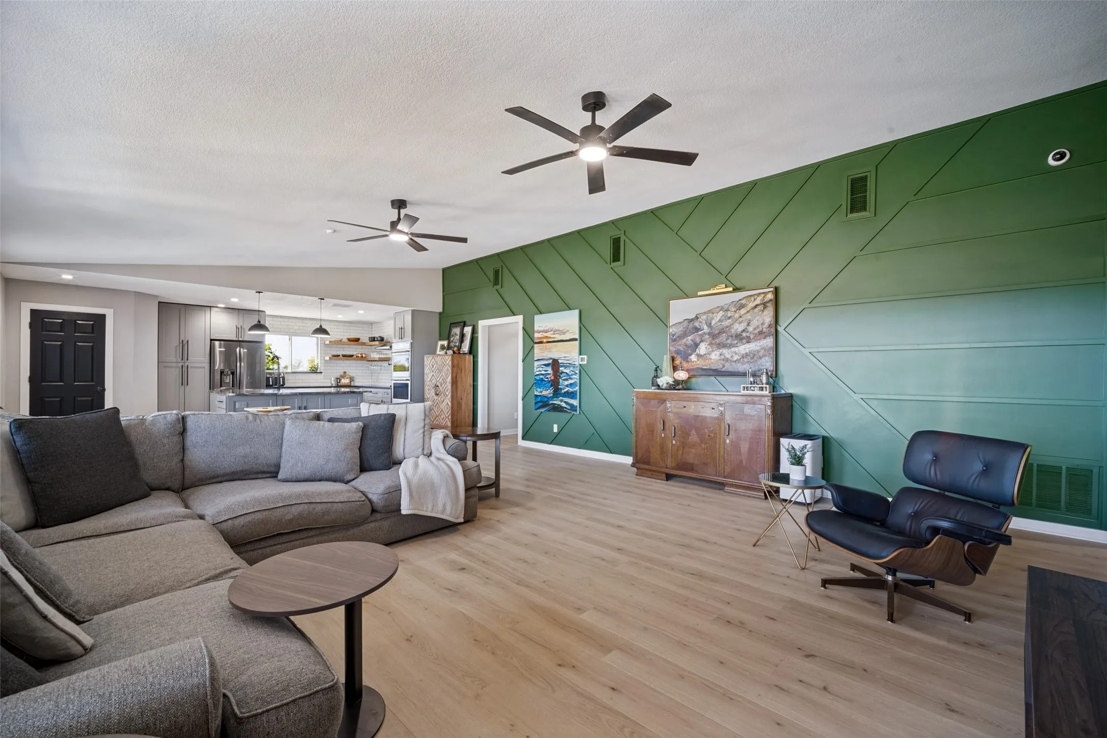 Farm For Sale in Collin County , 14371 County Road 545, Nevada, Texas 75173, 4 Bedroom, 3 Bathroom, 2 Garage spaces, 2,400 Sqft, built in 2002, mls#21370548, Real Estate Agent in Nevada, Homes For Sale in Collin county, Homes For Sale in Nevada, Realtor in Nevada Texas, Real Estate Brokerage Independent Realty Texas, Luminita Cordes Realtor