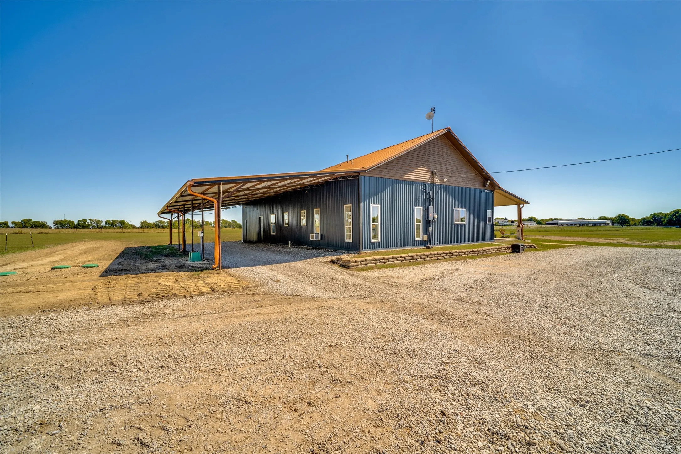 Farm For Sale in Collin County , 14371 County Road 545, Nevada, Texas 75173, 4 Bedroom, 3 Bathroom, 2 Garage spaces, 2,400 Sqft, built in 2002, mls#21370548, Real Estate Agent in Nevada, Homes For Sale in Collin county, Homes For Sale in Nevada, Realtor in Nevada Texas, Real Estate Brokerage Independent Realty Texas, Luminita Cordes Realtor