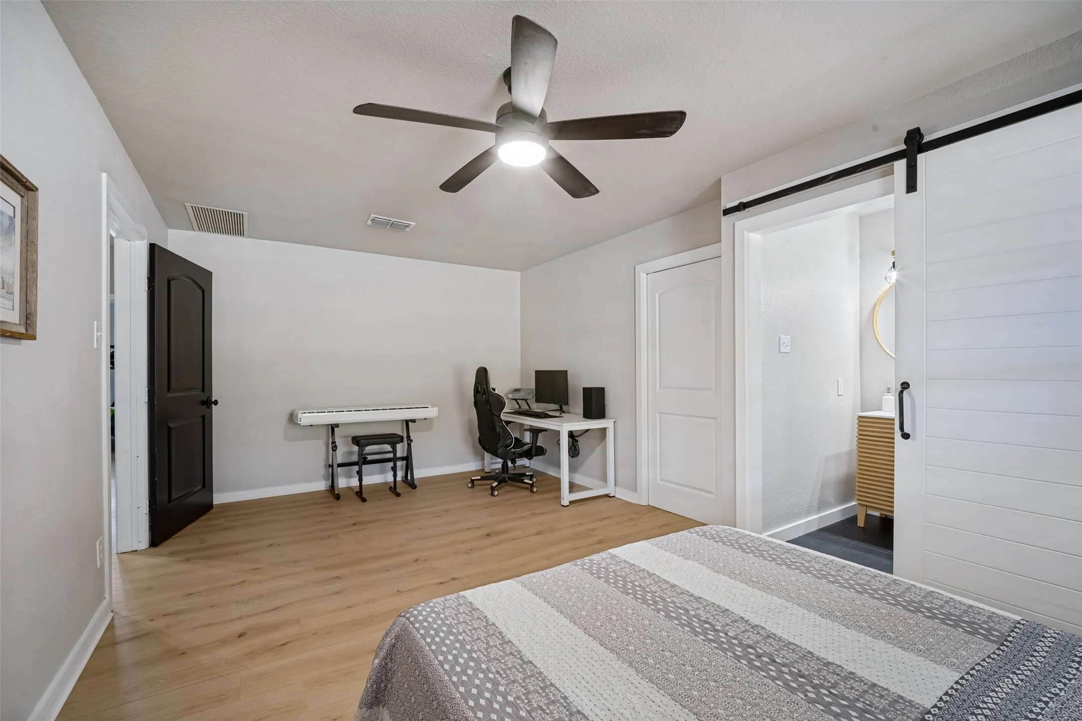 Farm For Sale in Collin County , 14371 County Road 545, Nevada, Texas 75173, 4 Bedroom, 3 Bathroom, 2 Garage spaces, 2,400 Sqft, built in 2002, mls#21370548, Real Estate Agent in Nevada, Homes For Sale in Collin county, Homes For Sale in Nevada, Realtor in Nevada Texas, Real Estate Brokerage Independent Realty Texas, Luminita Cordes Realtor