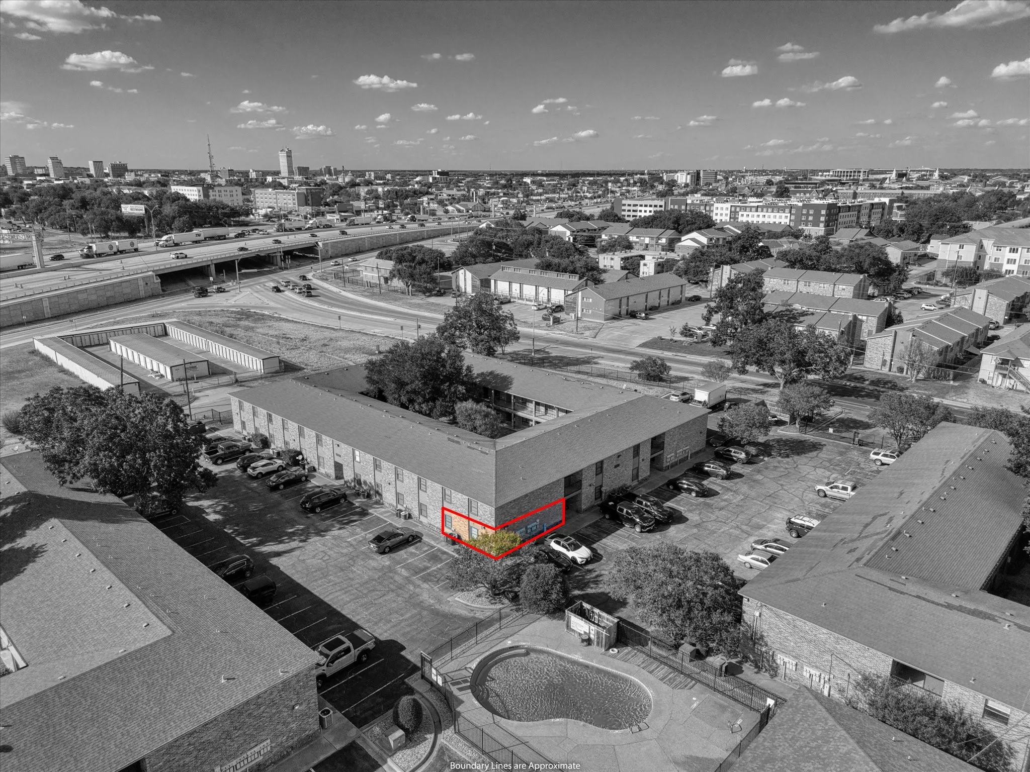 Condominium For Sale in Mc Lennan County , 1214 Baylor Avenue 109, Waco, Texas 76706, 2 Bedroom, 2 Bathroom, Garage spaces, 832 Sqft, built in 1983, mls#21369981, Real Estate Agent in Waco, Homes For Sale in Mc Lennan county, Homes For Sale in Waco, Realtor in Waco Texas, Real Estate Brokerage Independent Realty Texas, Luminita Cordes Realtor