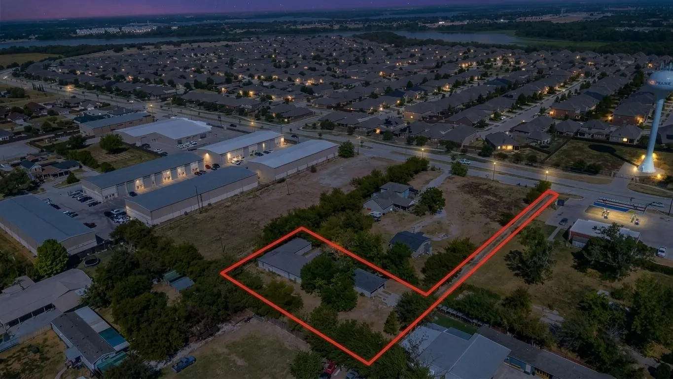 Single Family Residence For Sale in Denton County , 203D Kings Road, Hackberry, Texas 75036, 6 Bedroom, 2 Bathroom, Garage spaces, 2,928 Sqft, built in 1990, mls#21392907, Real Estate Agent in Hackberry, Homes For Sale in Denton county, Homes For Sale in Hackberry, Realtor in Hackberry Texas, Real Estate Brokerage Independent Realty Texas, Luminita Cordes Realtor