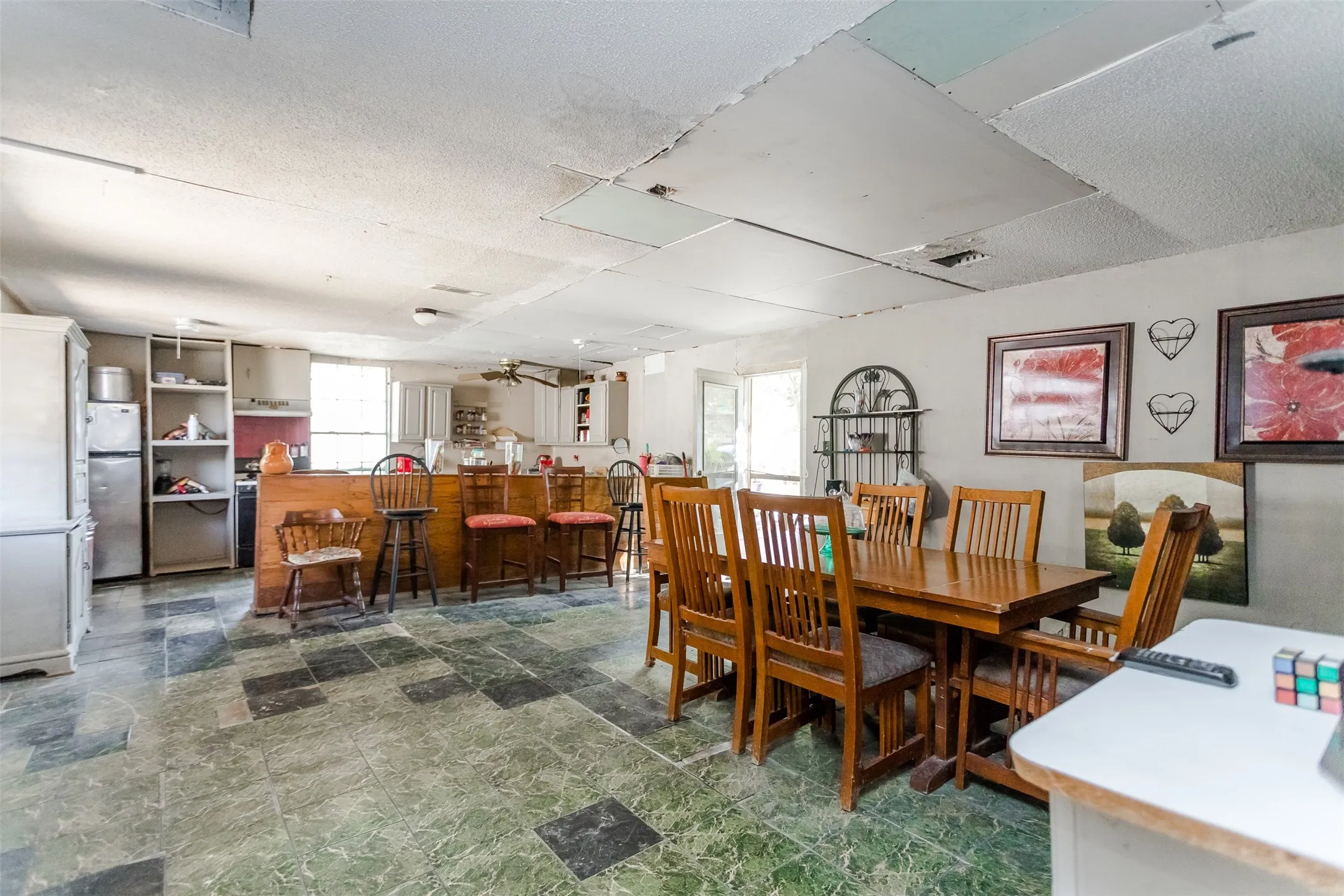 View From Dining Room To Kitchen.