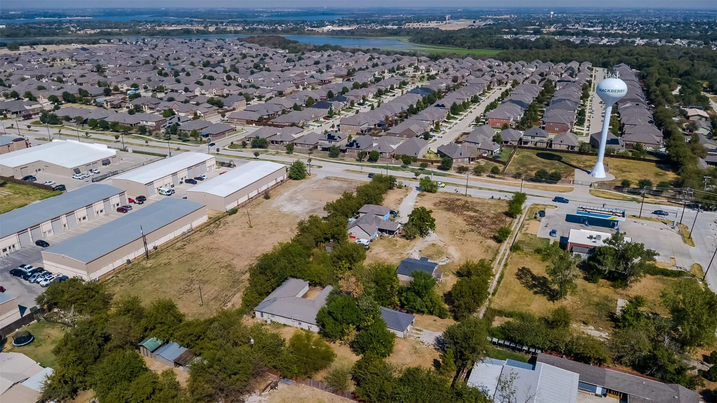 Single Family Residence For Sale in Denton County , 203D Kings Road, Hackberry, Texas 75036, 6 Bedroom, 2 Bathroom, Garage spaces, 2,928 Sqft, built in 1990, mls#21392907, Real Estate Agent in Hackberry, Homes For Sale in Denton county, Homes For Sale in Hackberry, Realtor in Hackberry Texas, Real Estate Brokerage Independent Realty Texas, Luminita Cordes Realtor