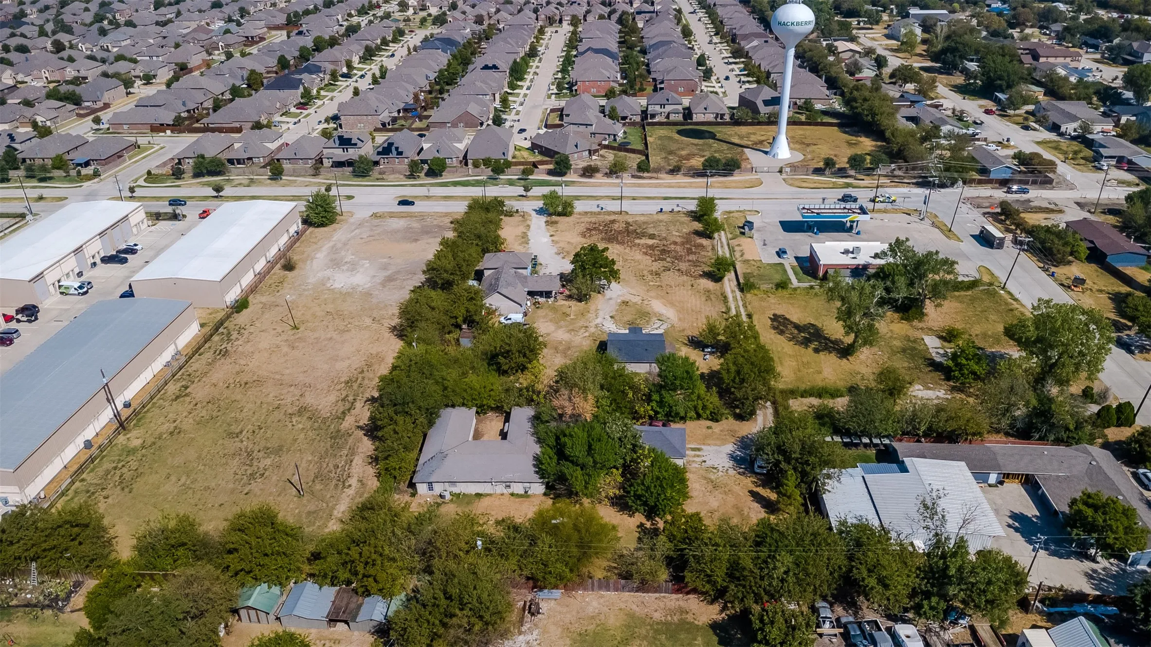 Single Family Residence For Sale in Denton County , 203D Kings Road, Hackberry, Texas 75036, 6 Bedroom, 2 Bathroom, Garage spaces, 2,928 Sqft, built in 1990, mls#21392907, Real Estate Agent in Hackberry, Homes For Sale in Denton county, Homes For Sale in Hackberry, Realtor in Hackberry Texas, Real Estate Brokerage Independent Realty Texas, Luminita Cordes Realtor