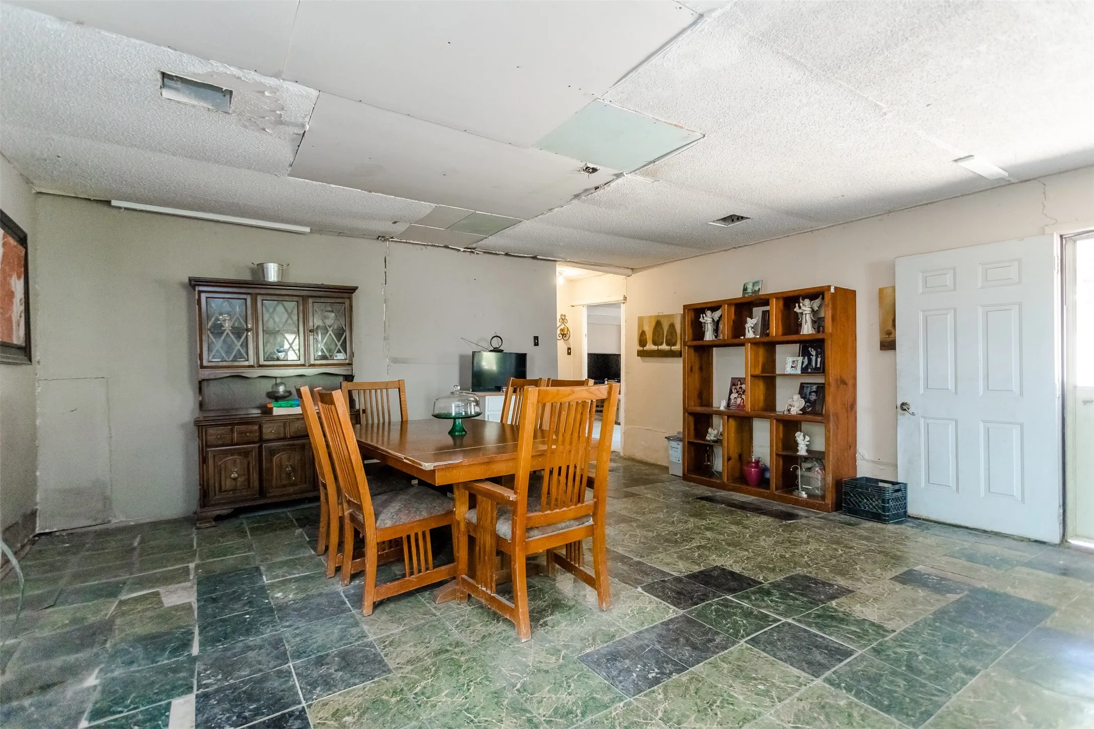 Spacious Dining Room.